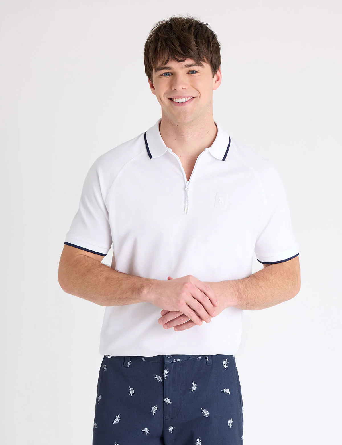 1032-quarter-zip-raglan-sleeve-polo-shirt-2.webp QUARTER ZIP RAGLAN SLEEVE POLO SHIRT