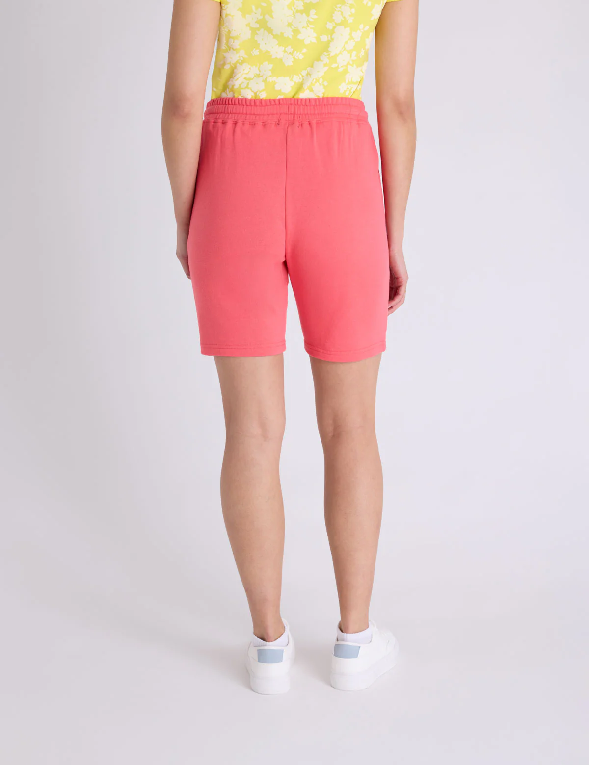 10603-drawstring-logo-bermuda-shorts-5.webp DRAWSTRING LOGO BERMUDA SHORTS