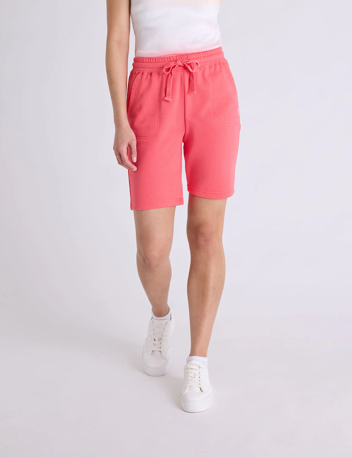 10603-drawstring-logo-bermuda-shorts-6.webp DRAWSTRING LOGO BERMUDA SHORTS