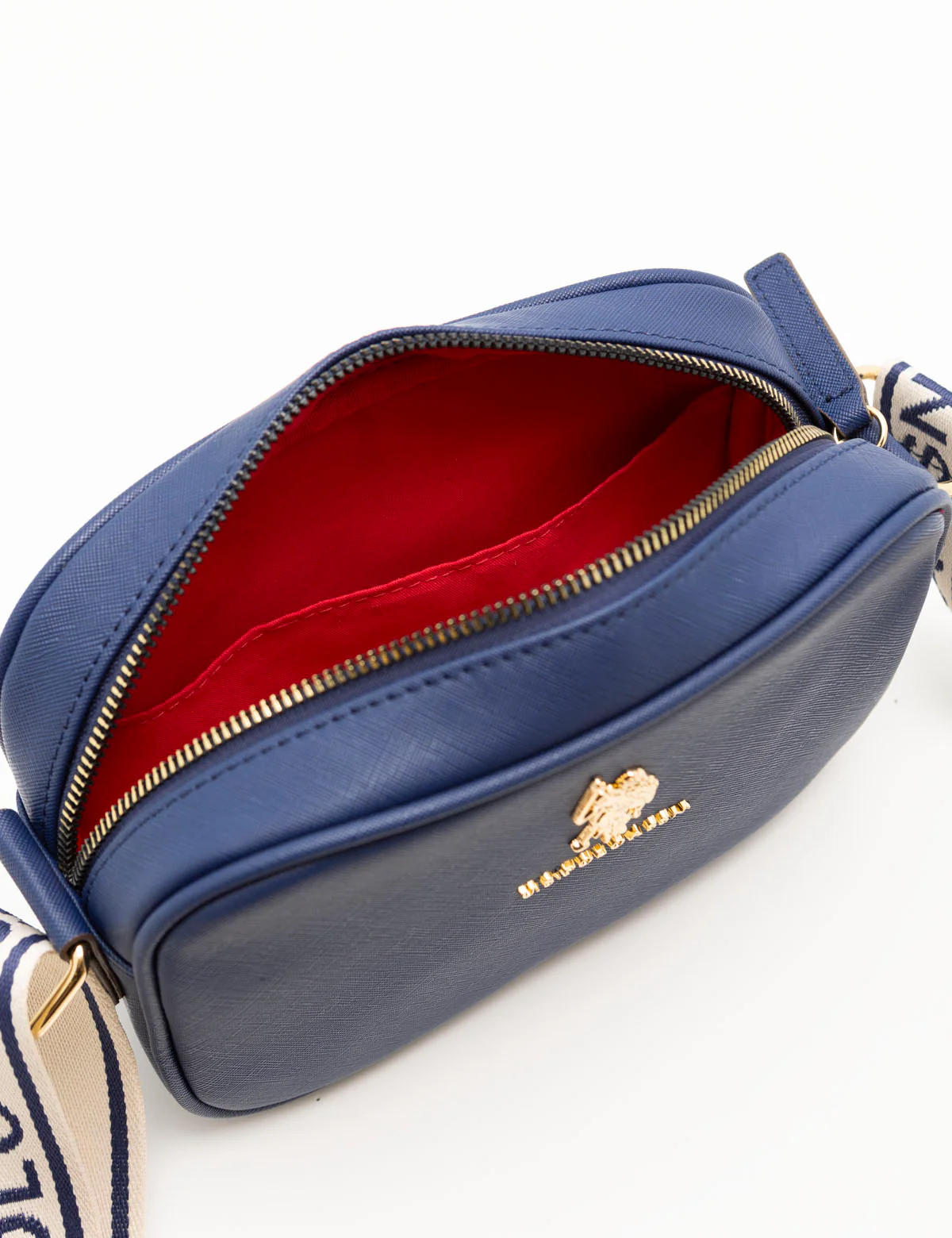 10637-classic-zip-crossbody-bag-22.webp CLASSIC ZIP CROSSBODY BAG