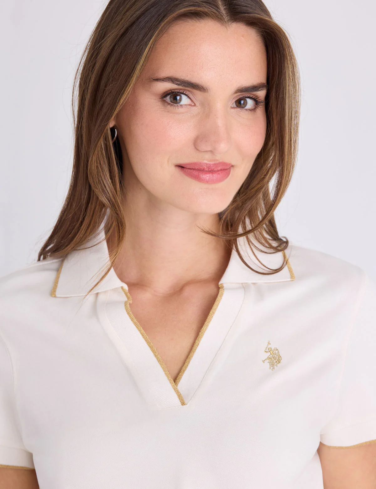 1065-white-label-sateen-pipe-split-neck-polo-shirt-3.webp WHITE LABEL SATEEN PIPE SPLIT NECK POLO SHIRT