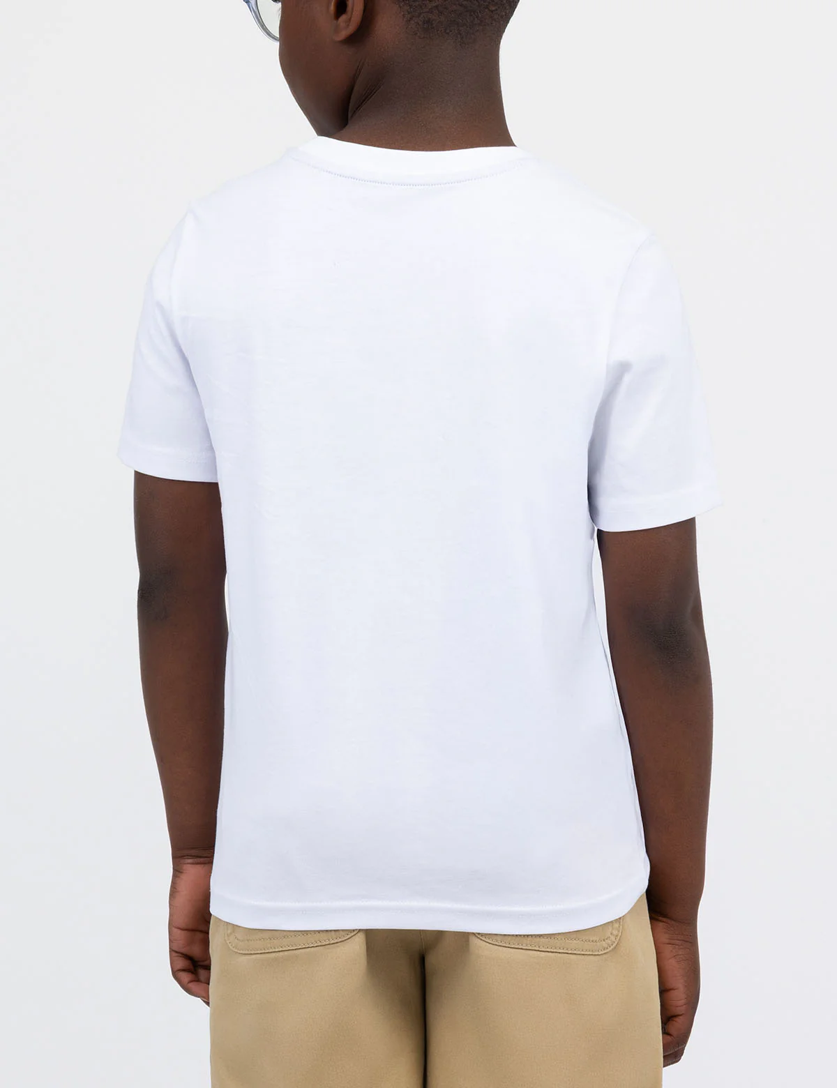 10725-boys-basic-crew-neck-t-shirt-17.webp BOYS BASIC CREW NECK T-SHIRT