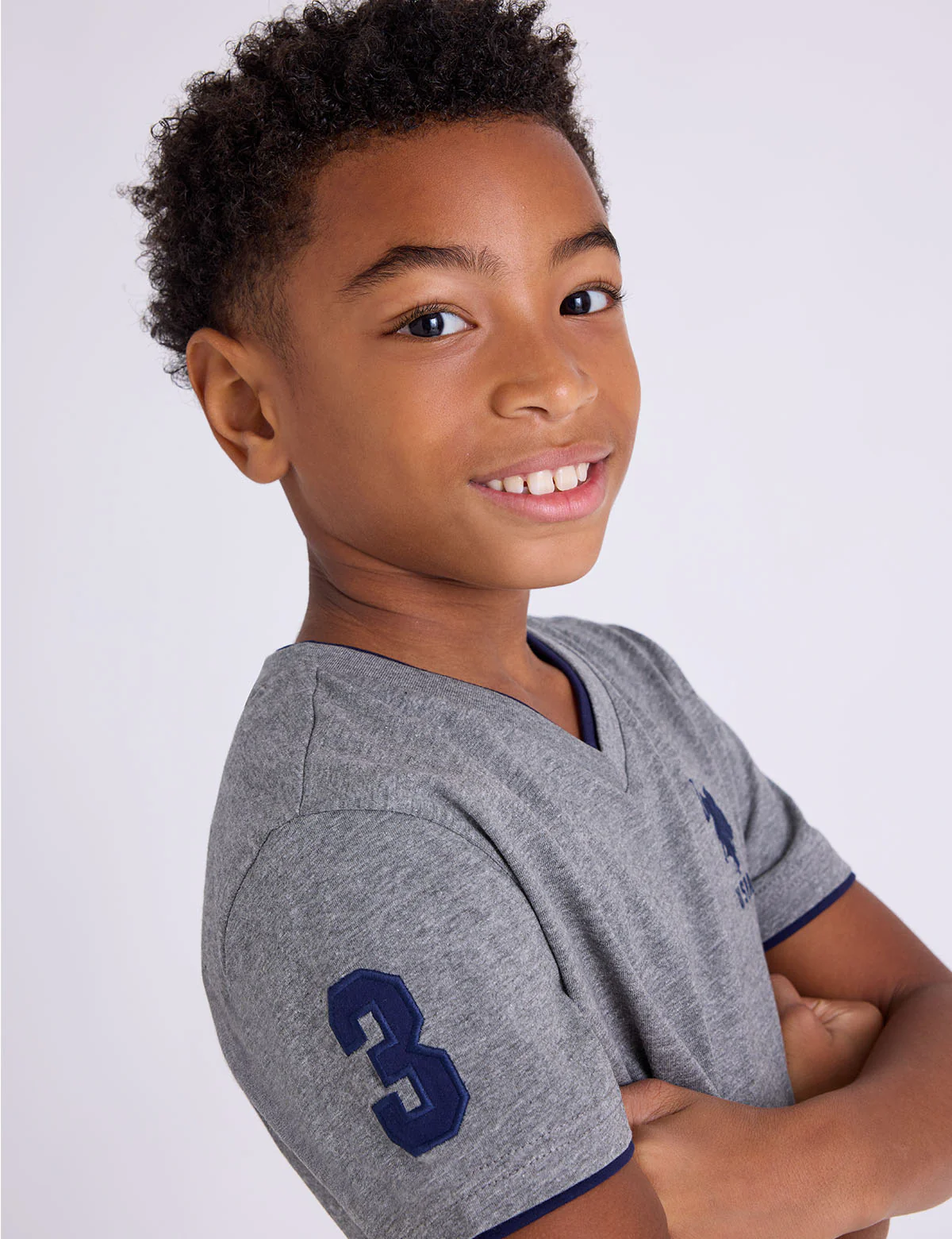 10762-boys-basic-v-neck-t-shirt-20.webp BOYS BASIC V-NECK T-SHIRT