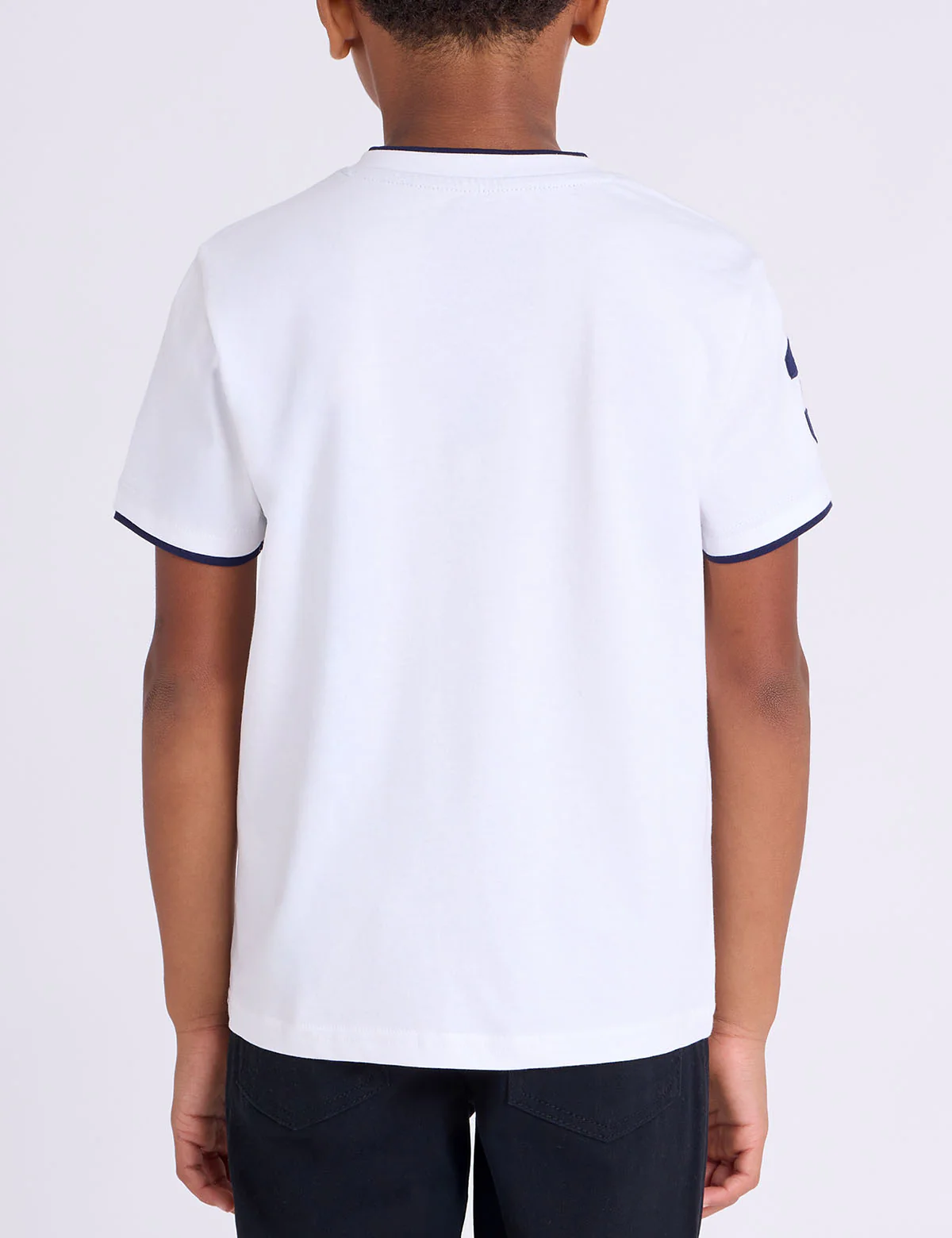 10762-boys-basic-v-neck-t-shirt-4.webp BOYS BASIC V-NECK T-SHIRT