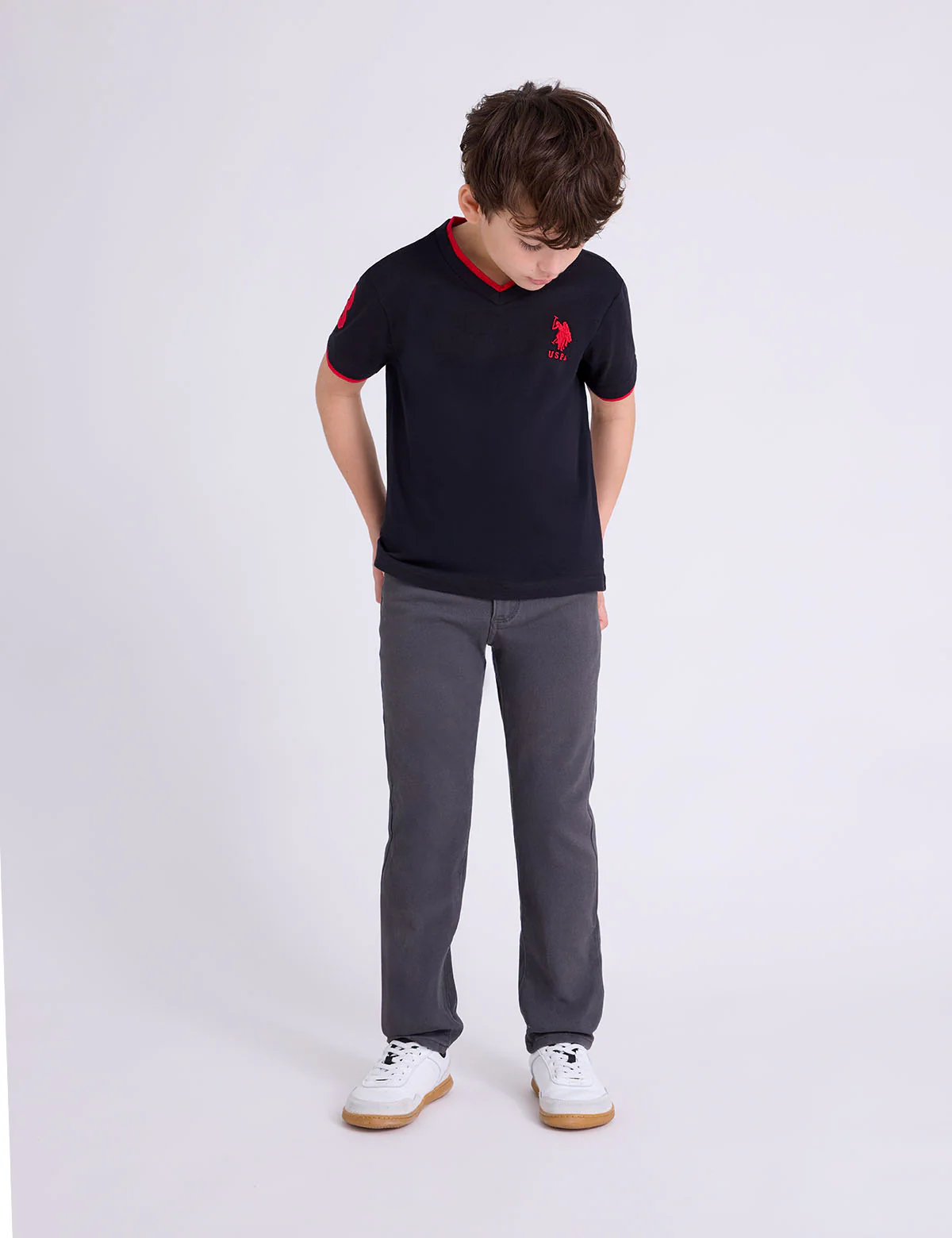 10762-boys-basic-v-neck-t-shirt-8.webp BOYS BASIC V-NECK T-SHIRT