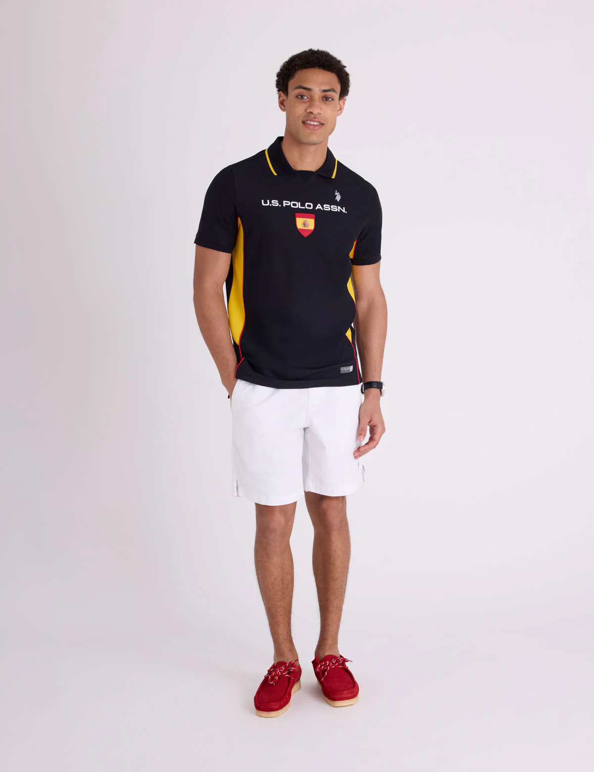 1095-spain-shield-performance-pique-polo-shirt-2.webp SPAIN SHIELD PERFORMANCE PIQUE POLO SHIRT