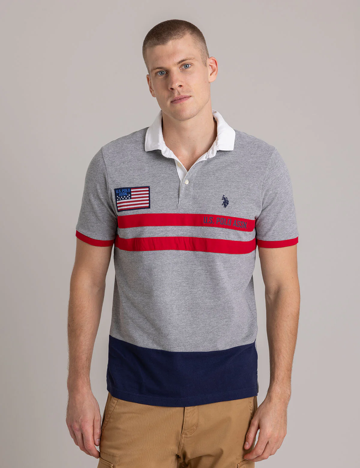11362-colorblock-pique-polo-shirt-with-twill-collar-5.webp COLORBLOCK PIQUE POLO SHIRT WITH TWILL COLLAR