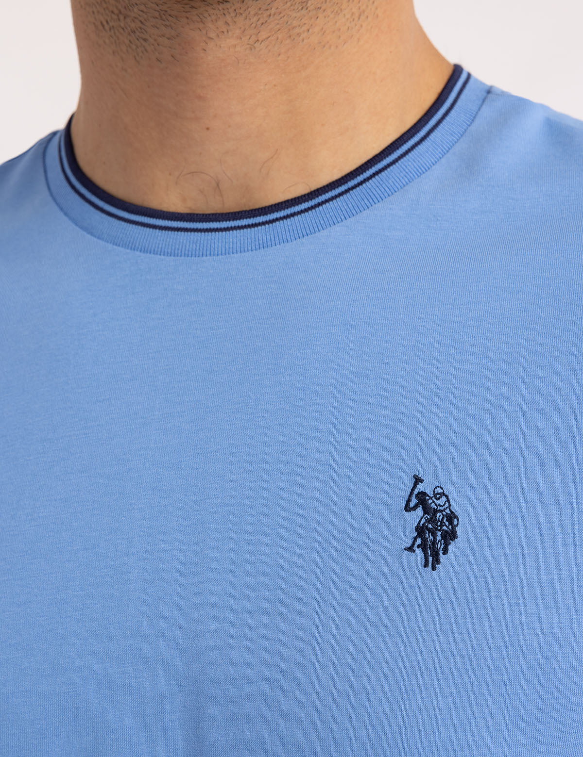11417-tipped-crew-neck-collar-t-shirt-11.jpg TIPPED CREW NECK COLLAR T-SHIRT