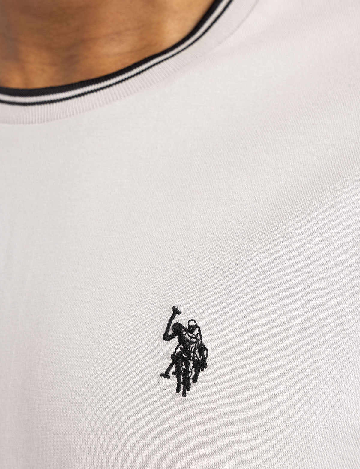11417-tipped-crew-neck-collar-t-shirt-15.jpg TIPPED CREW NECK COLLAR T-SHIRT
