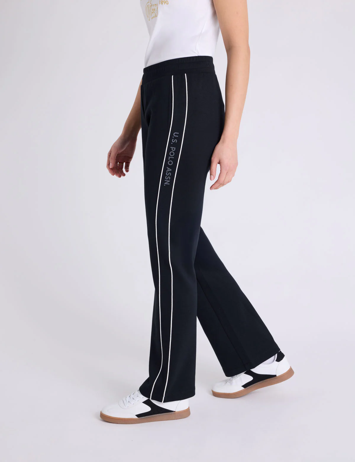 12157-white-label-side-stripe-straight-pant-1.webp WHITE LABEL SIDE STRIPE STRAIGHT PANT