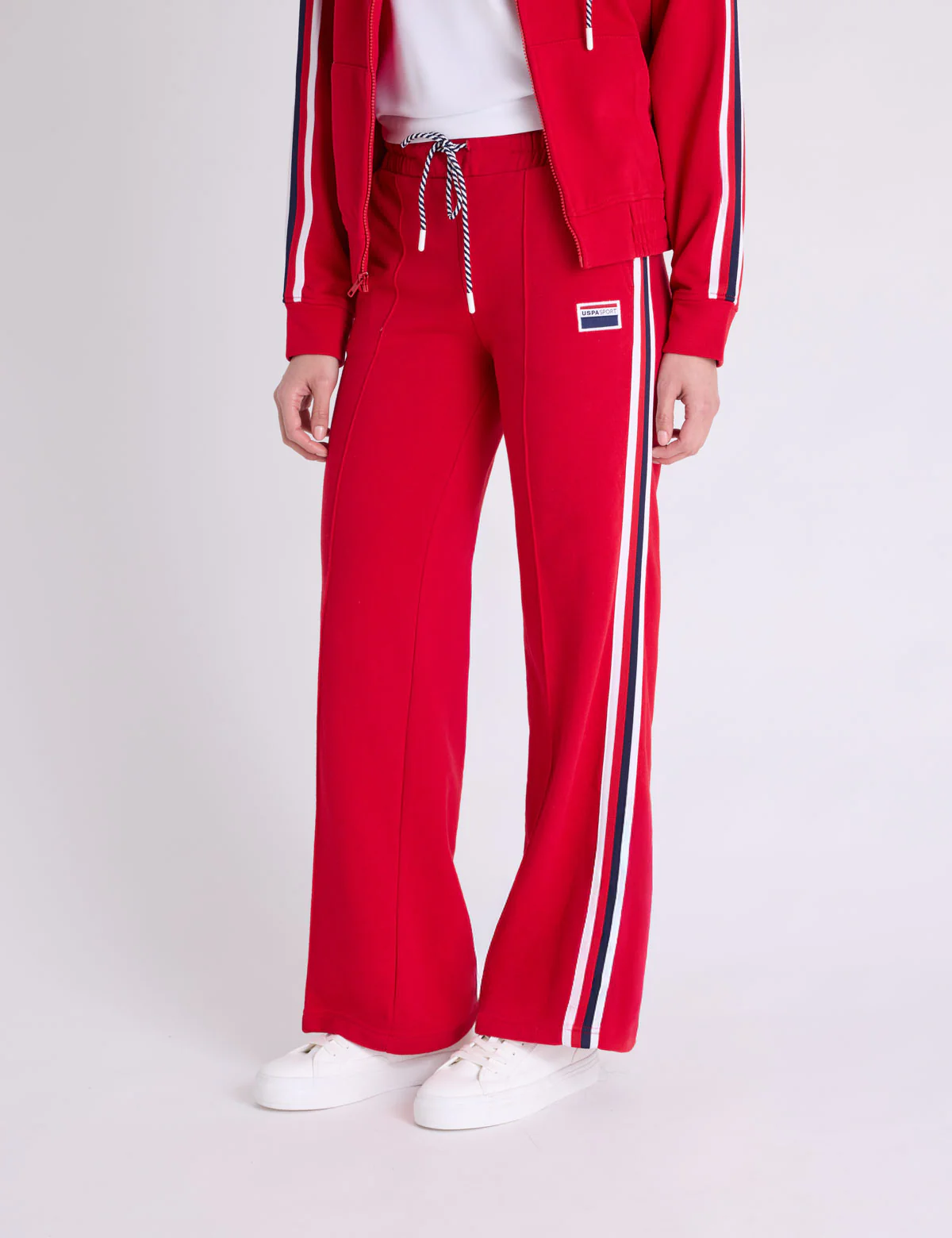 1252-signature-stripe-uspa-sport-jogger-1.webp SIGNATURE STRIPE USPA SPORT JOGGER