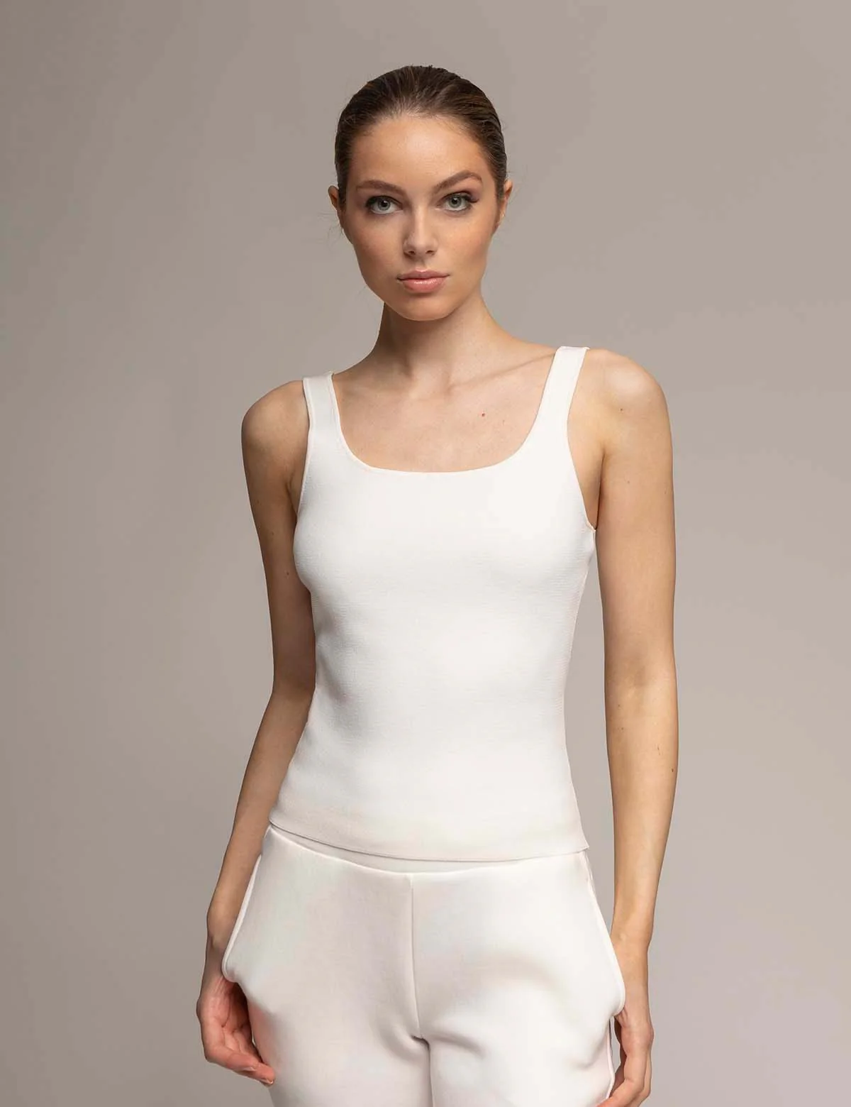 12712-white-label-square-neck-sweater-tank-1.webp WHITE LABEL SQUARE NECK SWEATER TANK