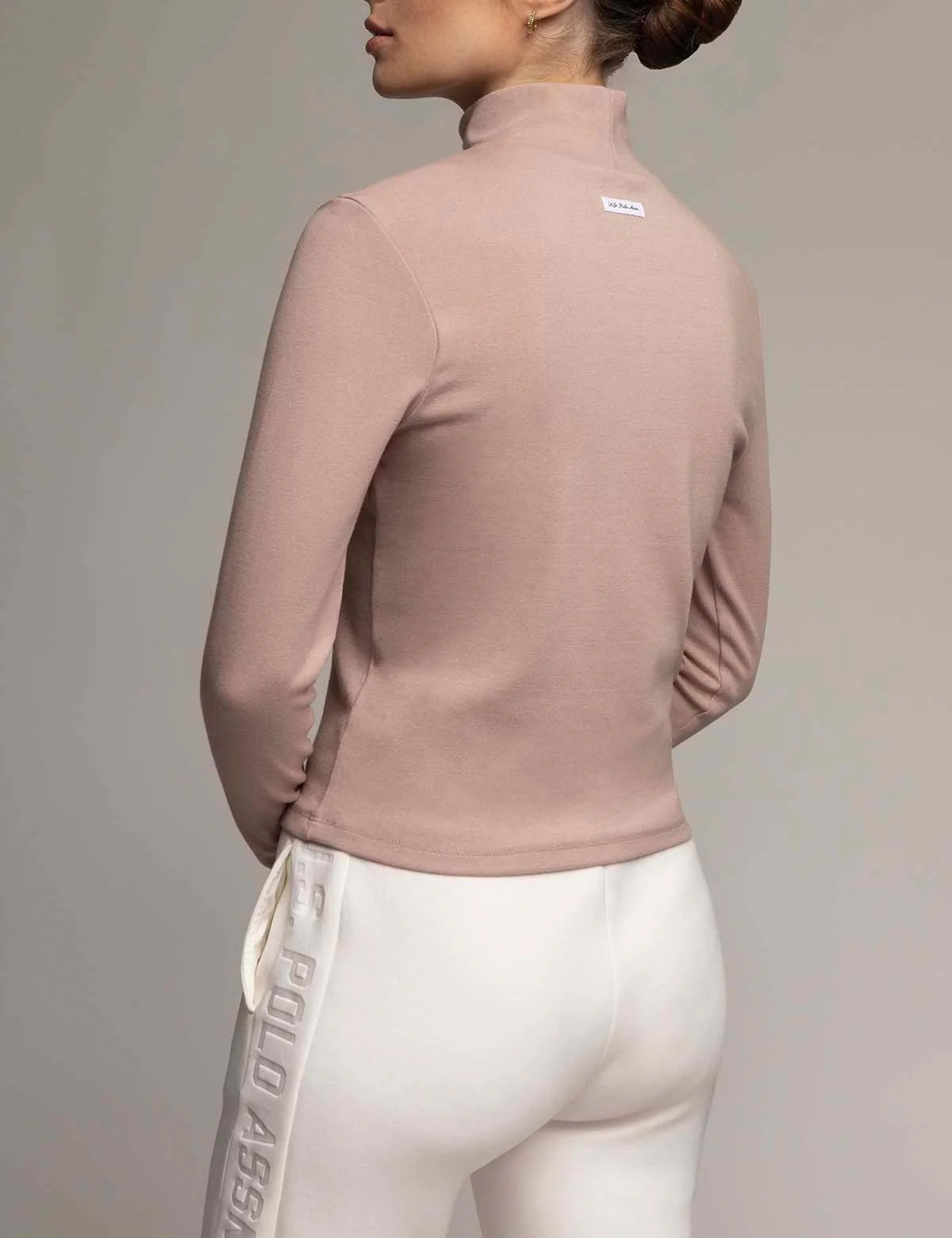 12810-white-label-essential-mock-neck-rib-top-4.webp WHITE LABEL ESSENTIAL MOCK NECK RIB TOP