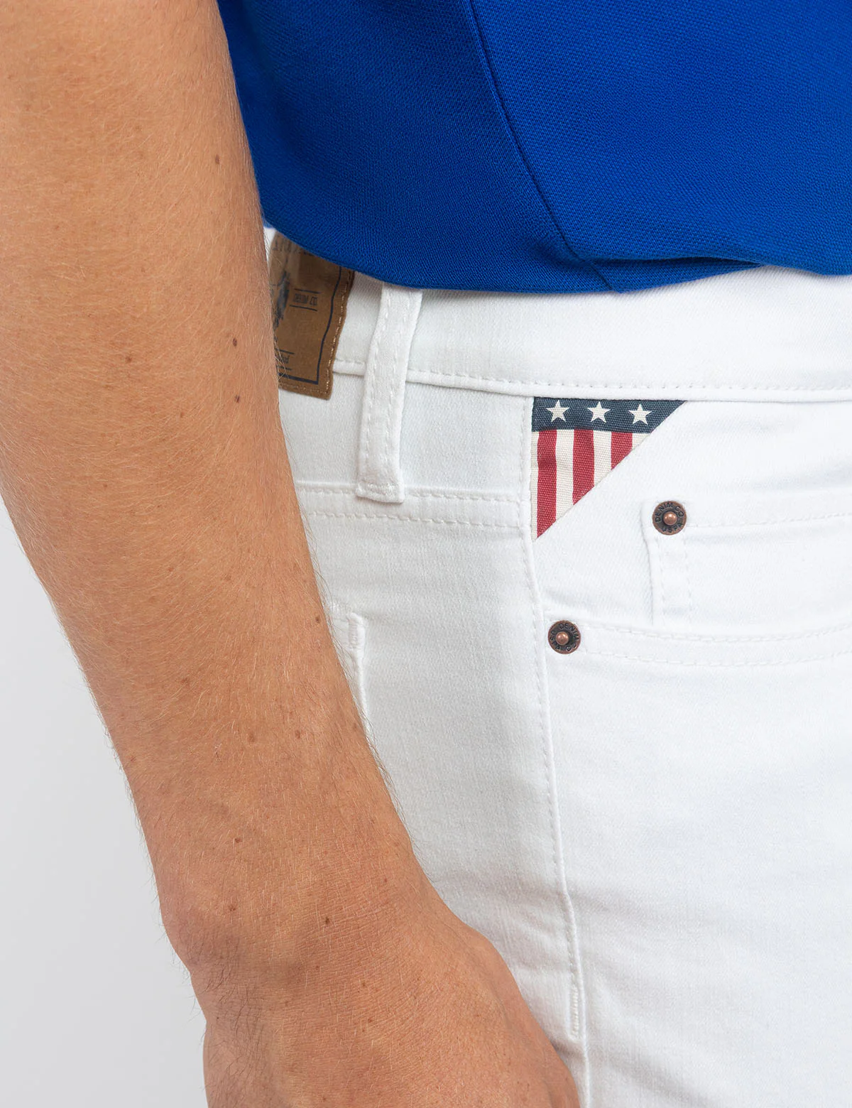 12822-slim-straight-5-pocket-cuffed-denim-short-5.webp SLIM STRAIGHT 5 POCKET CUFFED DENIM SHORT