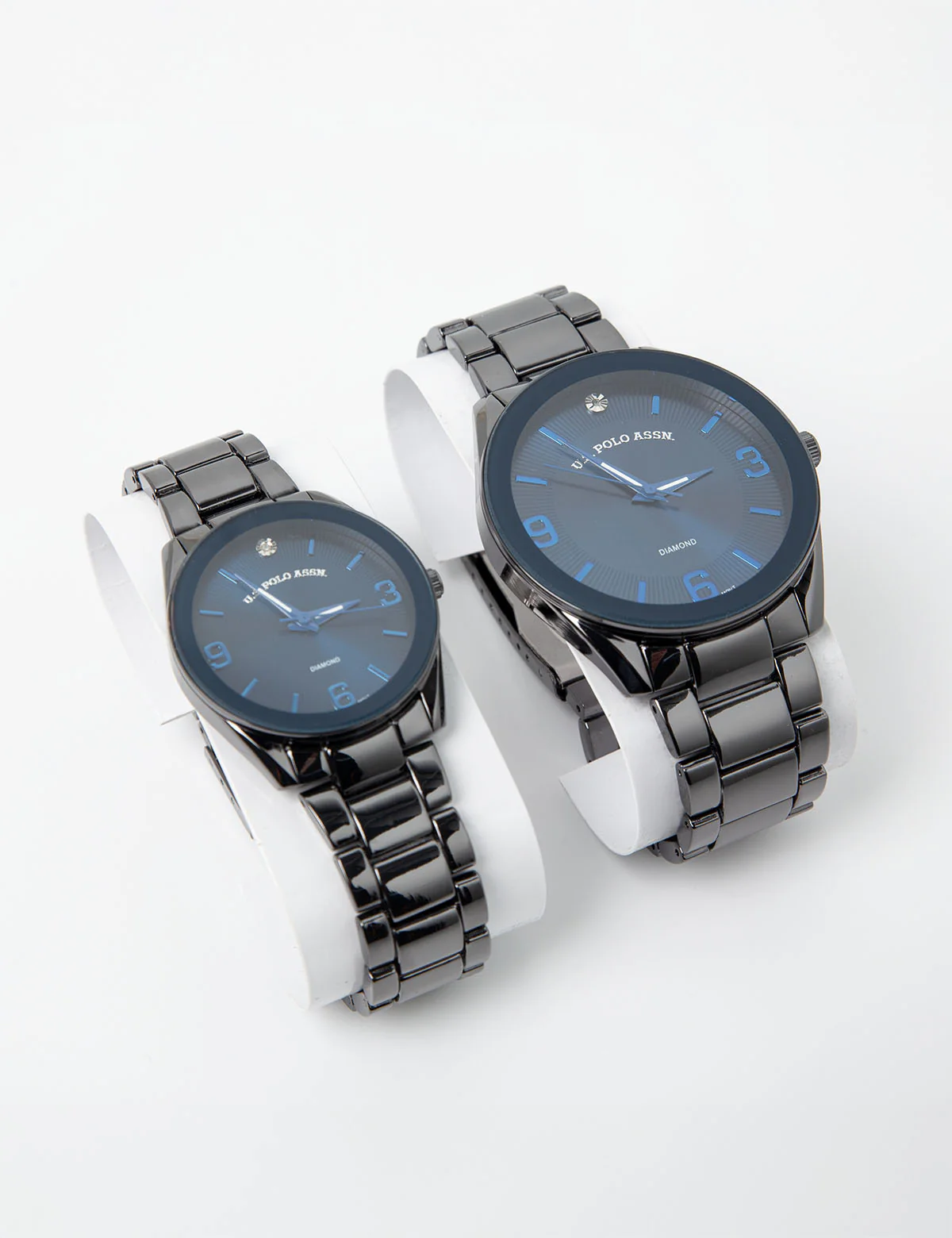 12832-his-and-hers-blue-diamond-dial-watch-set-1.webp HIS AND HERS BLUE DIAMOND DIAL WATCH SET