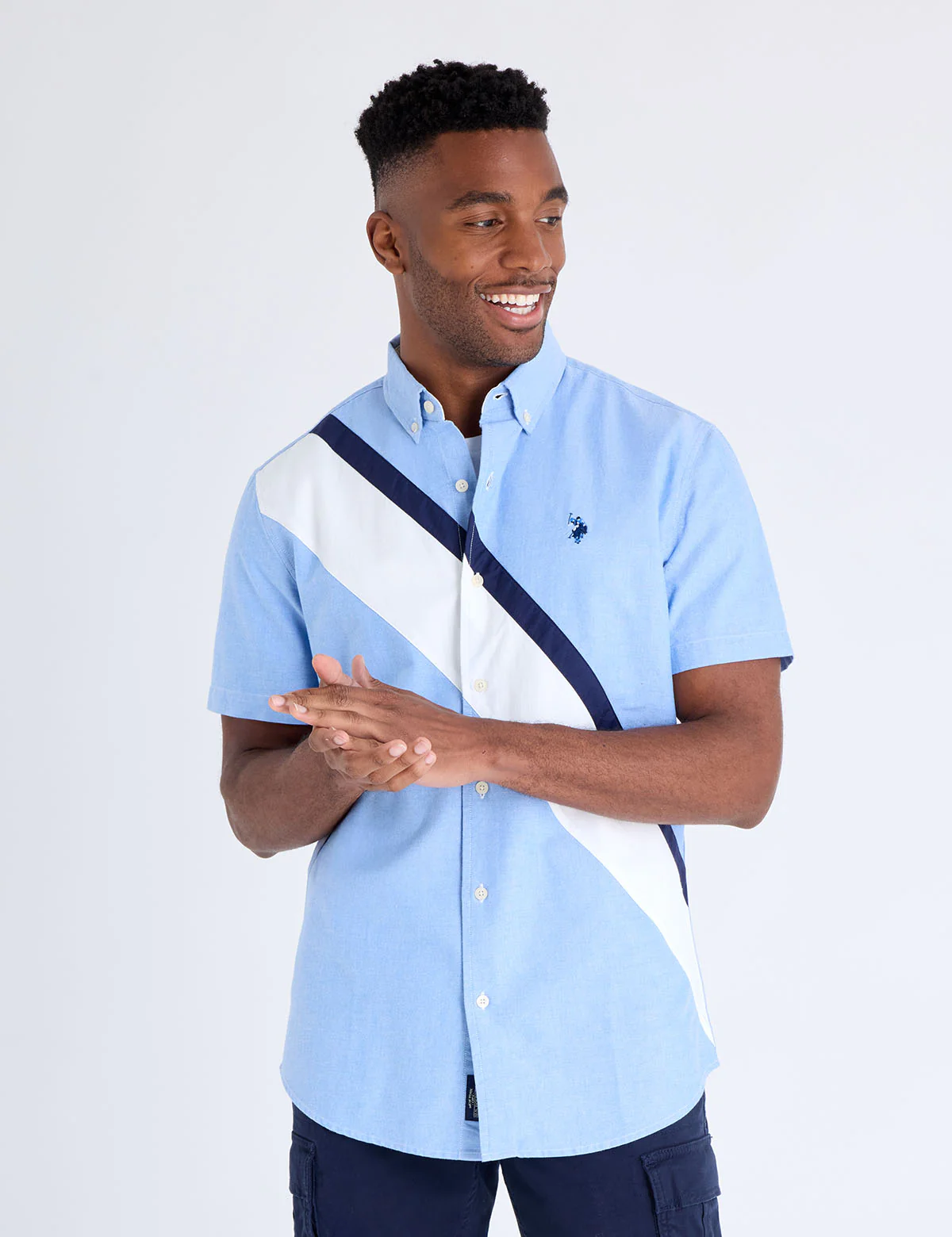 12886-short-sleeve-sash-oxford-shirt-1.webp SHORT SLEEVE SASH OXFORD SHIRT