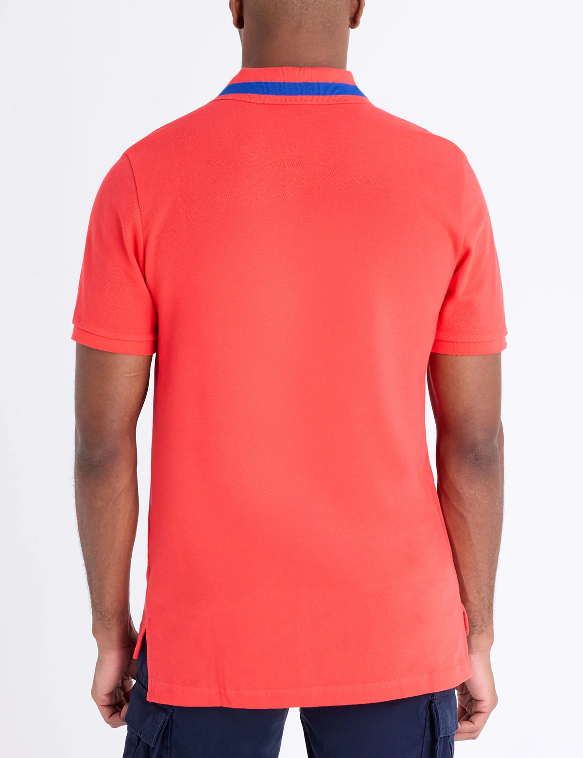 12892-pique-polo-shirt-with-tipped-collar-3.webp PIQUE POLO SHIRT WITH TIPPED COLLAR