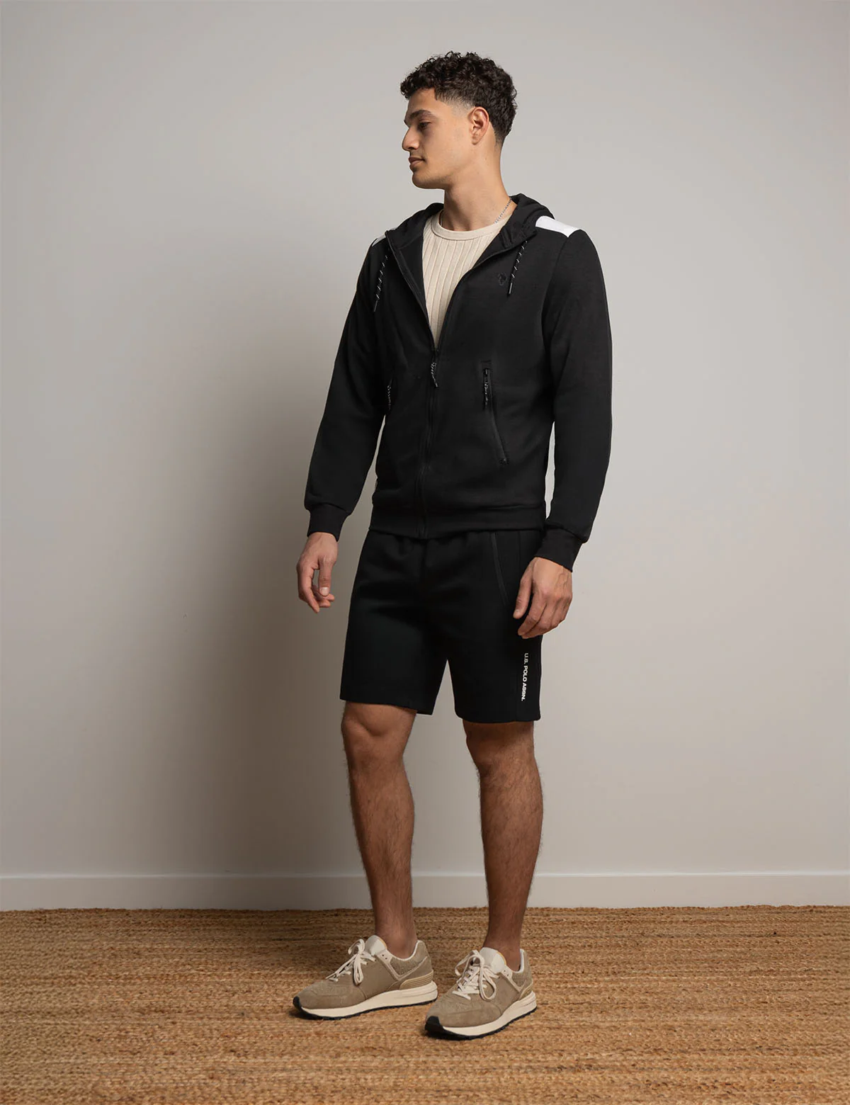 13033-white-label-bonded-interlock-jogger-shorts-10.webp WHITE LABEL BONDED INTERLOCK JOGGER SHORTS