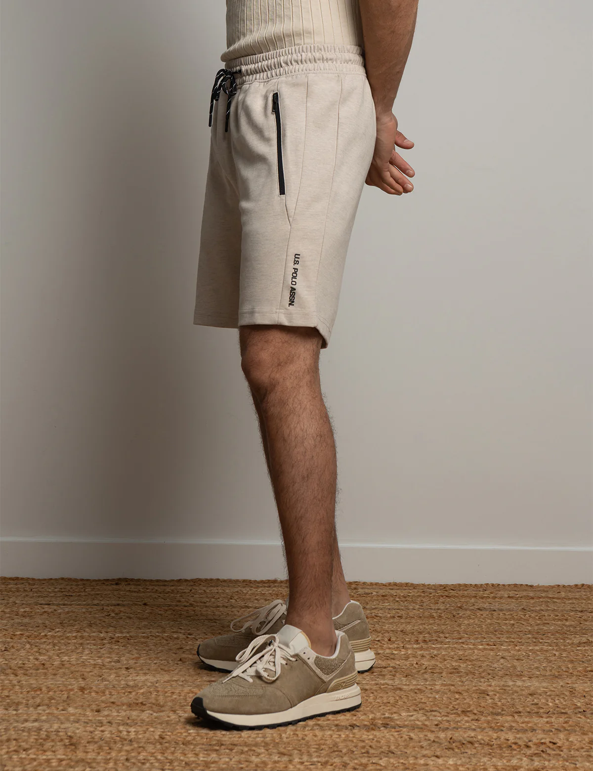 13033-white-label-bonded-interlock-jogger-shorts-4.webp WHITE LABEL BONDED INTERLOCK JOGGER SHORTS