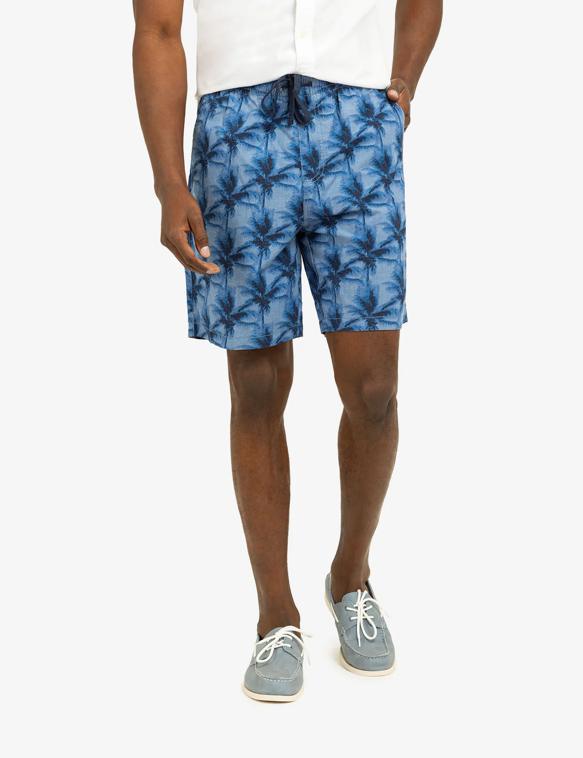 13243-palm-print-chambray-jogger-short-1.webp PALM PRINT CHAMBRAY JOGGER SHORT