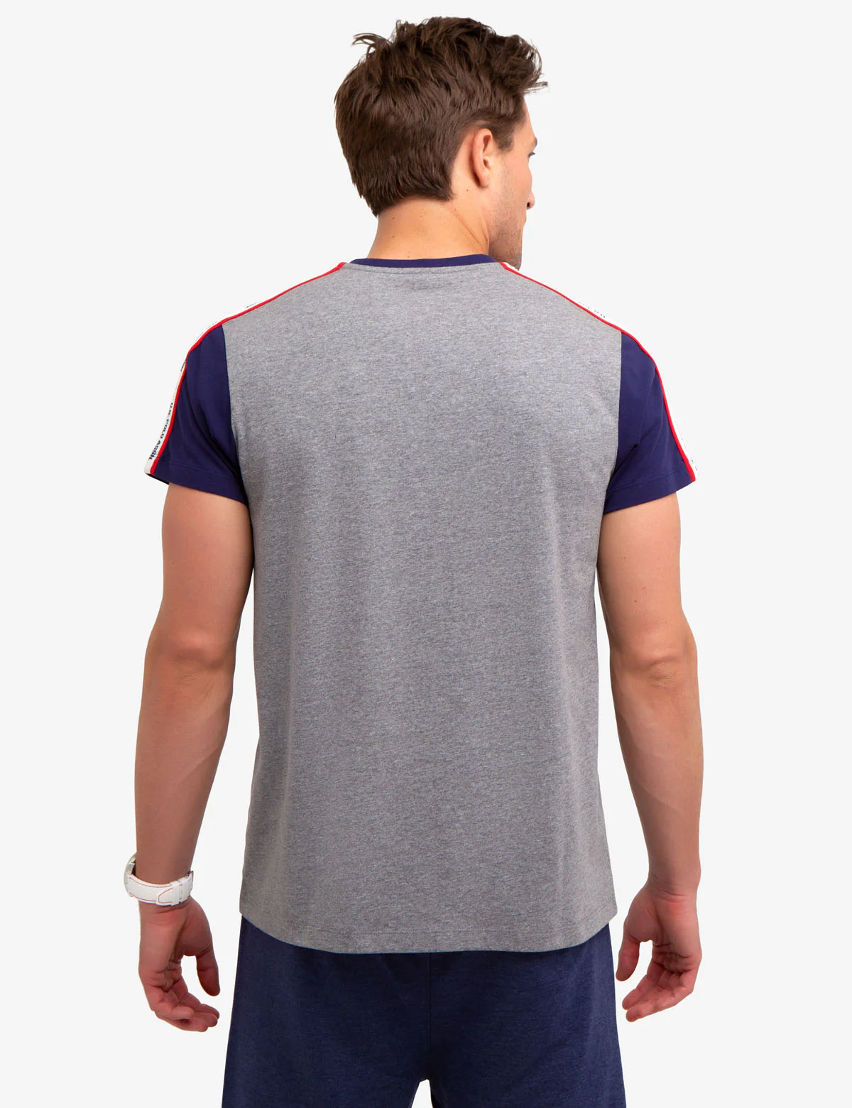 14014-colorblock-t-shirt-with-u.s.-polo-assn.-taping-4.webp COLORBLOCK T-SHIRT WITH U.S. POLO ASSN. TAPING