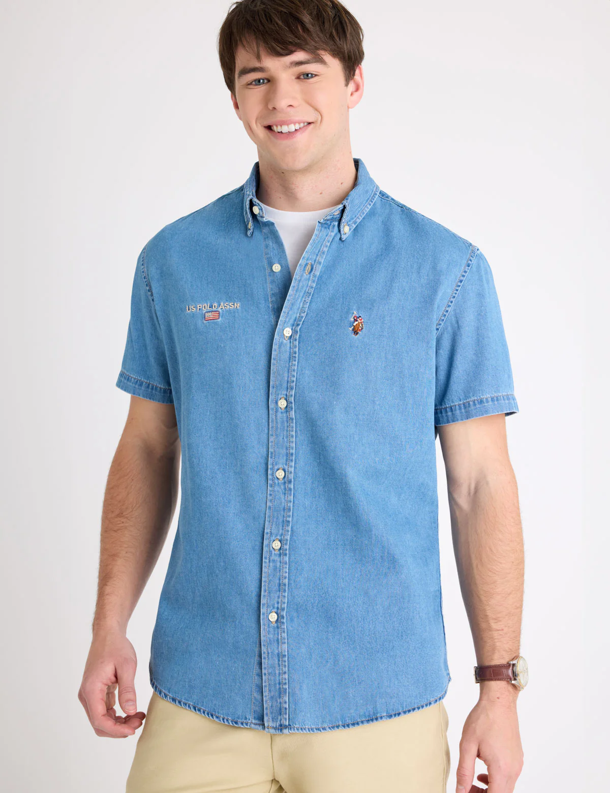 1519-short-sleeve-embroidered-denim-shirt-1.webp SHORT SLEEVE EMBROIDERED DENIM SHIRT