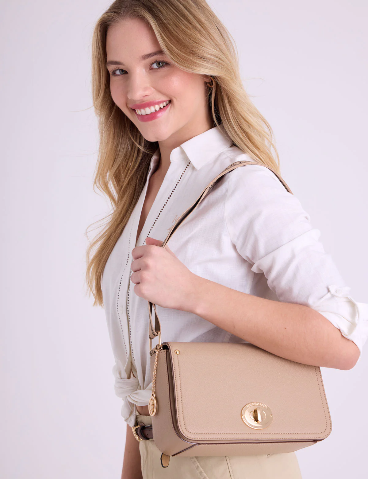 1616-decorative-turnlock-shoulder-bag-1.webp DECORATIVE TURNLOCK SHOULDER BAG