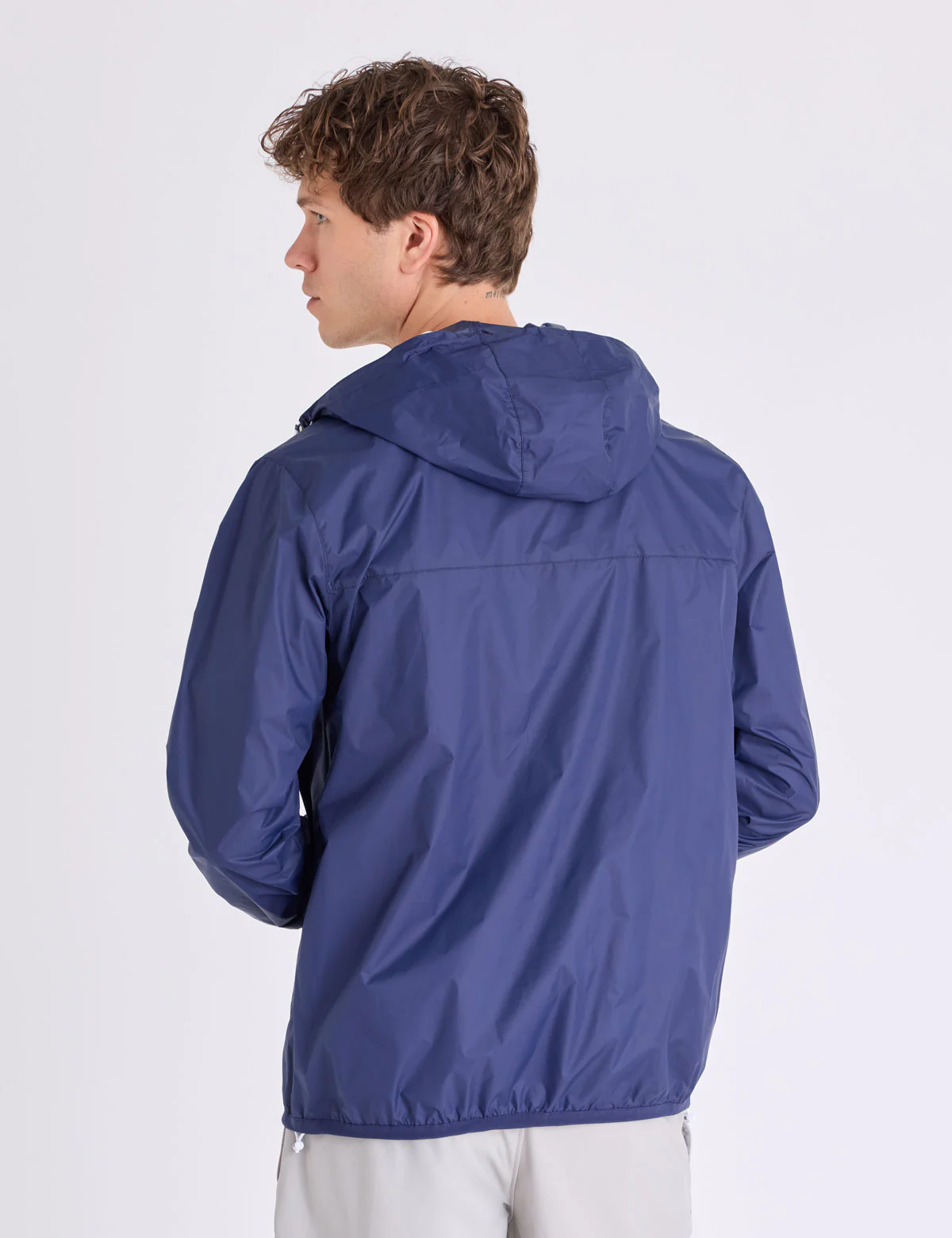 1812-signature-stripe-windbreaker-with-hood-7.webp SIGNATURE STRIPE WINDBREAKER WITH HOOD