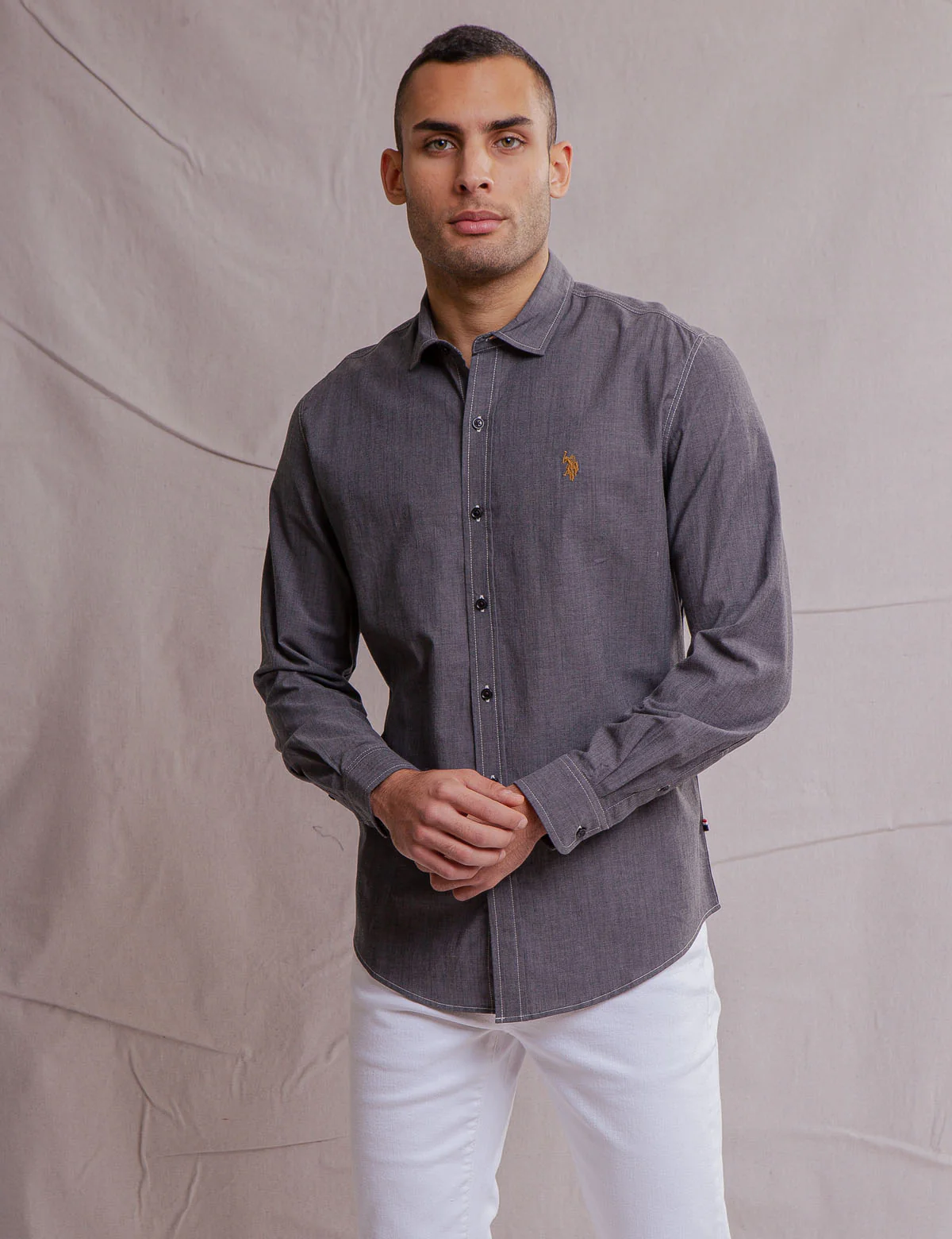 18883-white-label-stretch-chambray-shirt-1.webp WHITE LABEL STRETCH CHAMBRAY SHIRT