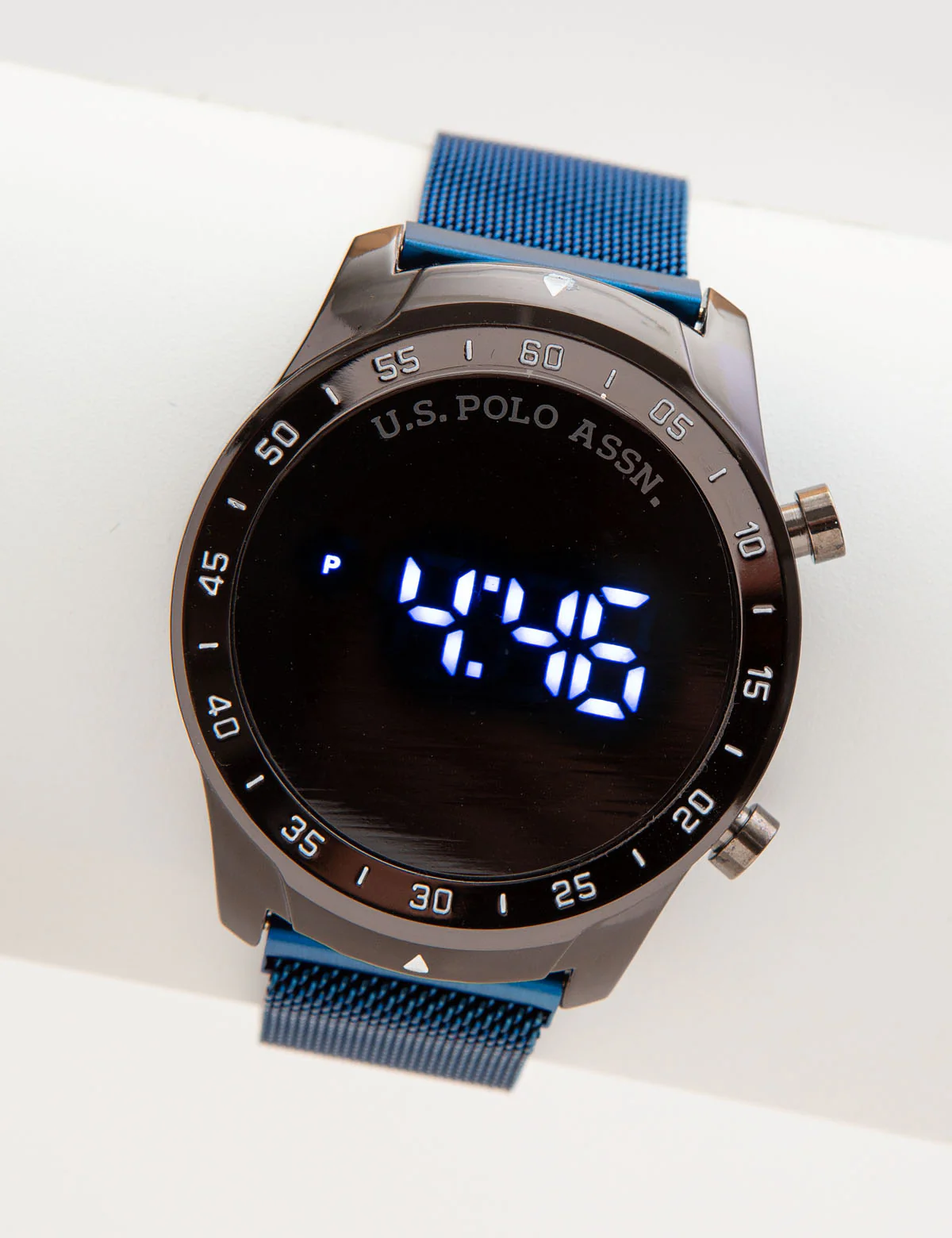 18969-men-s-led-mesh-strap-watch-1.webp MEN'S LED MESH STRAP WATCH