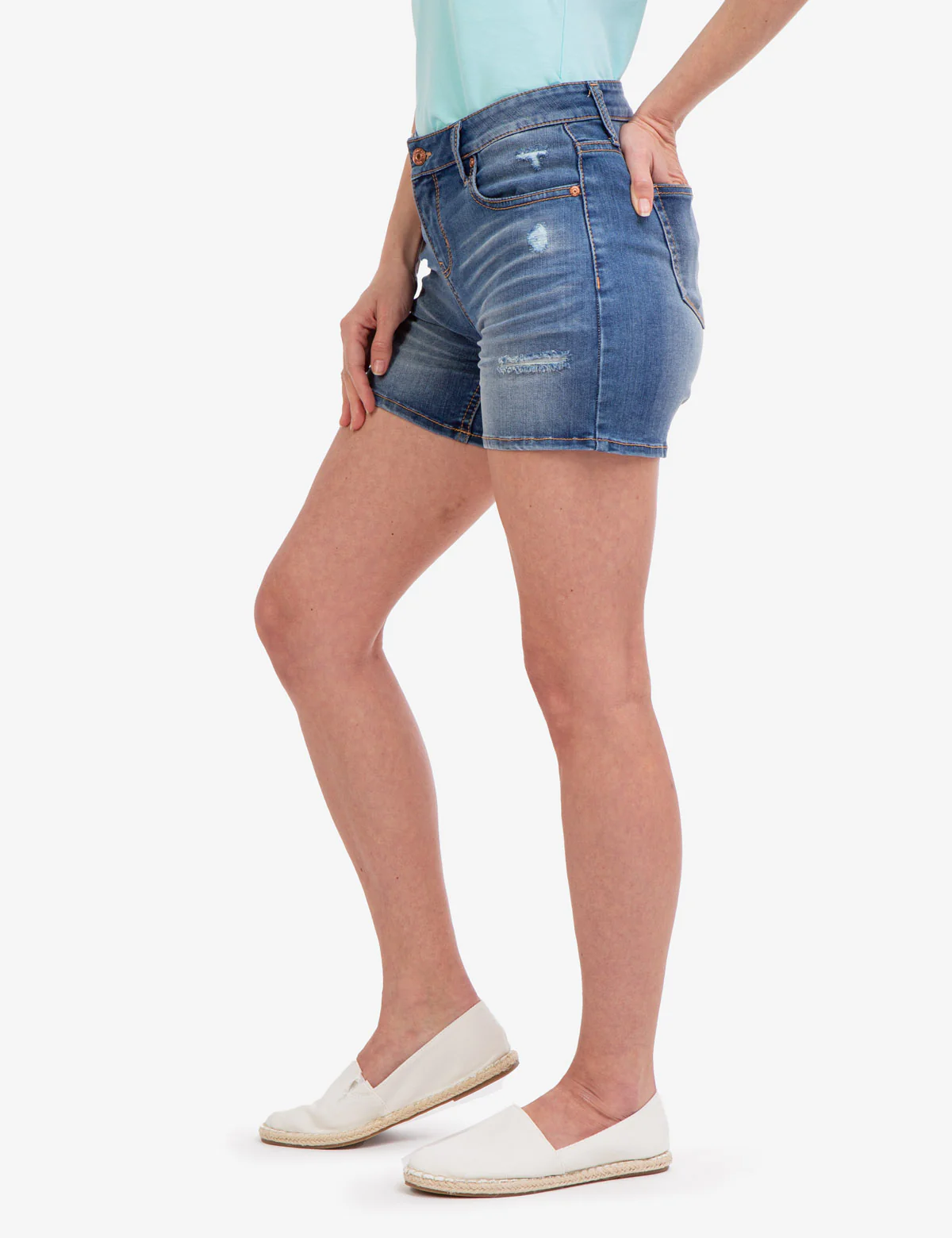 18987-classic-mid-rise-denim-shorts-4.webp CLASSIC MID RISE DENIM SHORTS