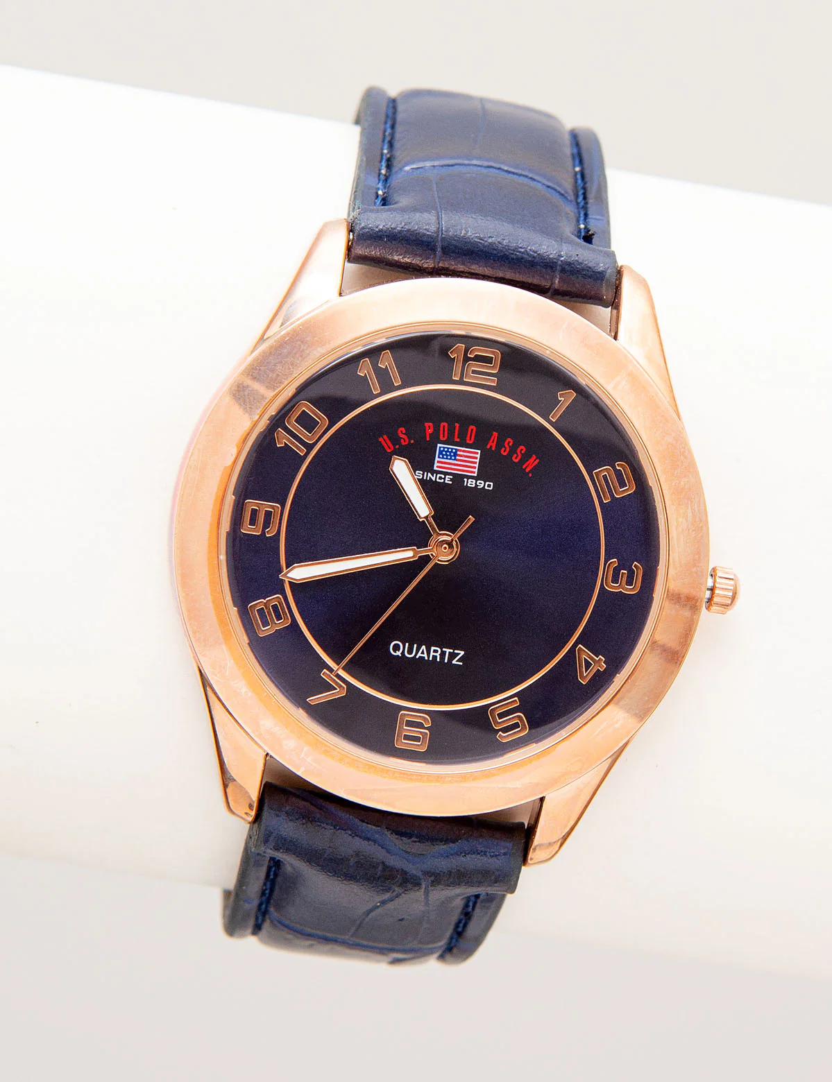19054-men-s-navy-strap-watch-with-rose-gold-plated-case-1.webp MEN'S NAVY STRAP WATCH WITH ROSE GOLD PLATED CASE