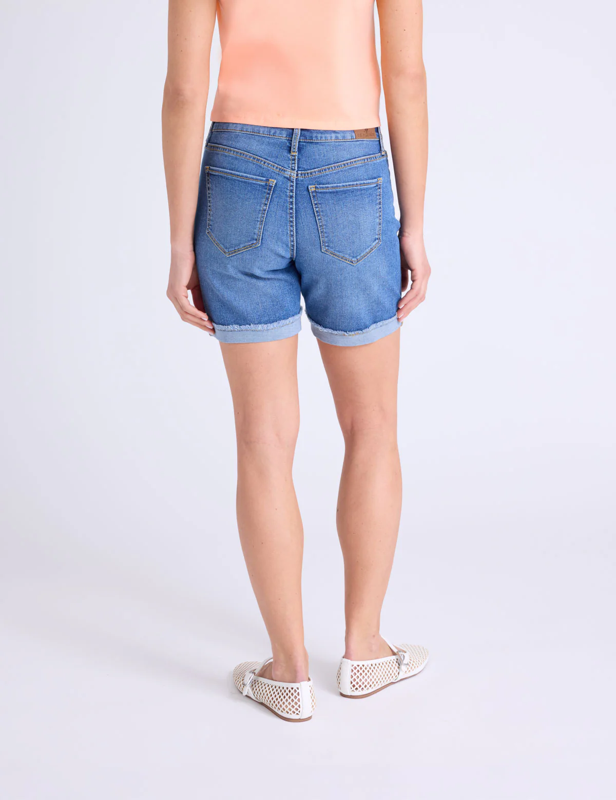 2118-7-mid-rise-medium-wash-denim-bermuda-shorts-4.webp 7" MID RISE MEDIUM WASH DENIM BERMUDA SHORTS