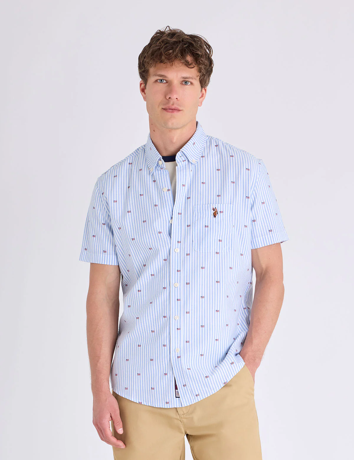 2128-short-sleeve-allover-flag-print-oxford-shirt-4.webp SHORT SLEEVE ALLOVER FLAG PRINT OXFORD SHIRT