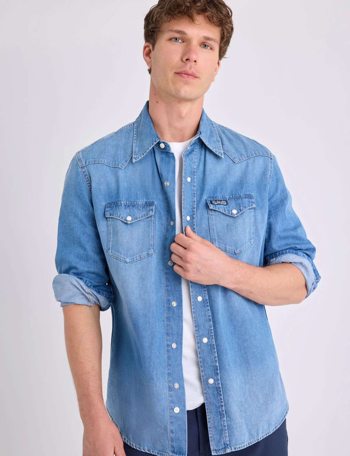 2217-long-sleeve-western-denim-shirt-1.webp LONG SLEEVE WESTERN DENIM SHIRT