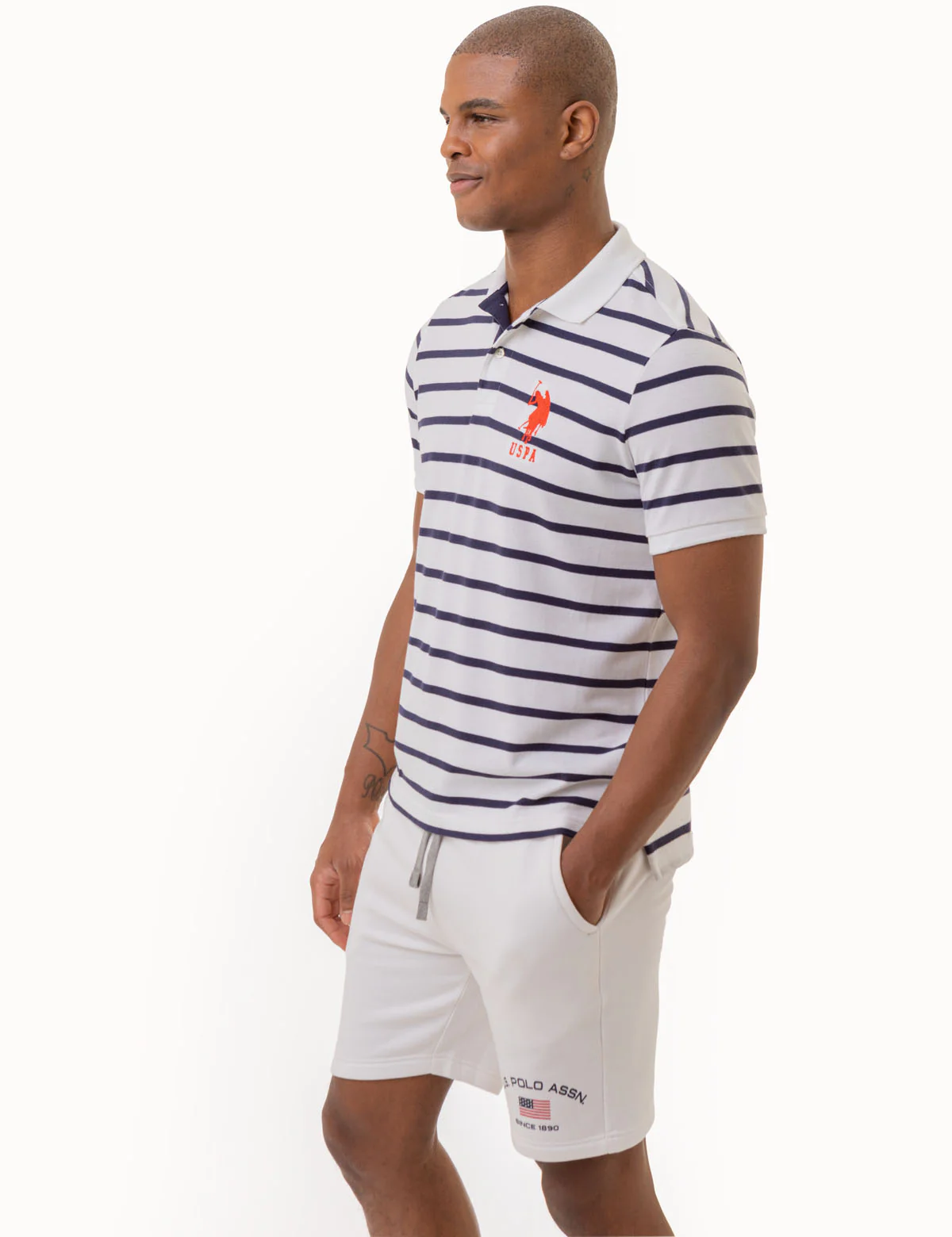 22799-horizontal-stripe-pique-polo-shirt-14.webp HORIZONTAL STRIPE PIQUE POLO SHIRT