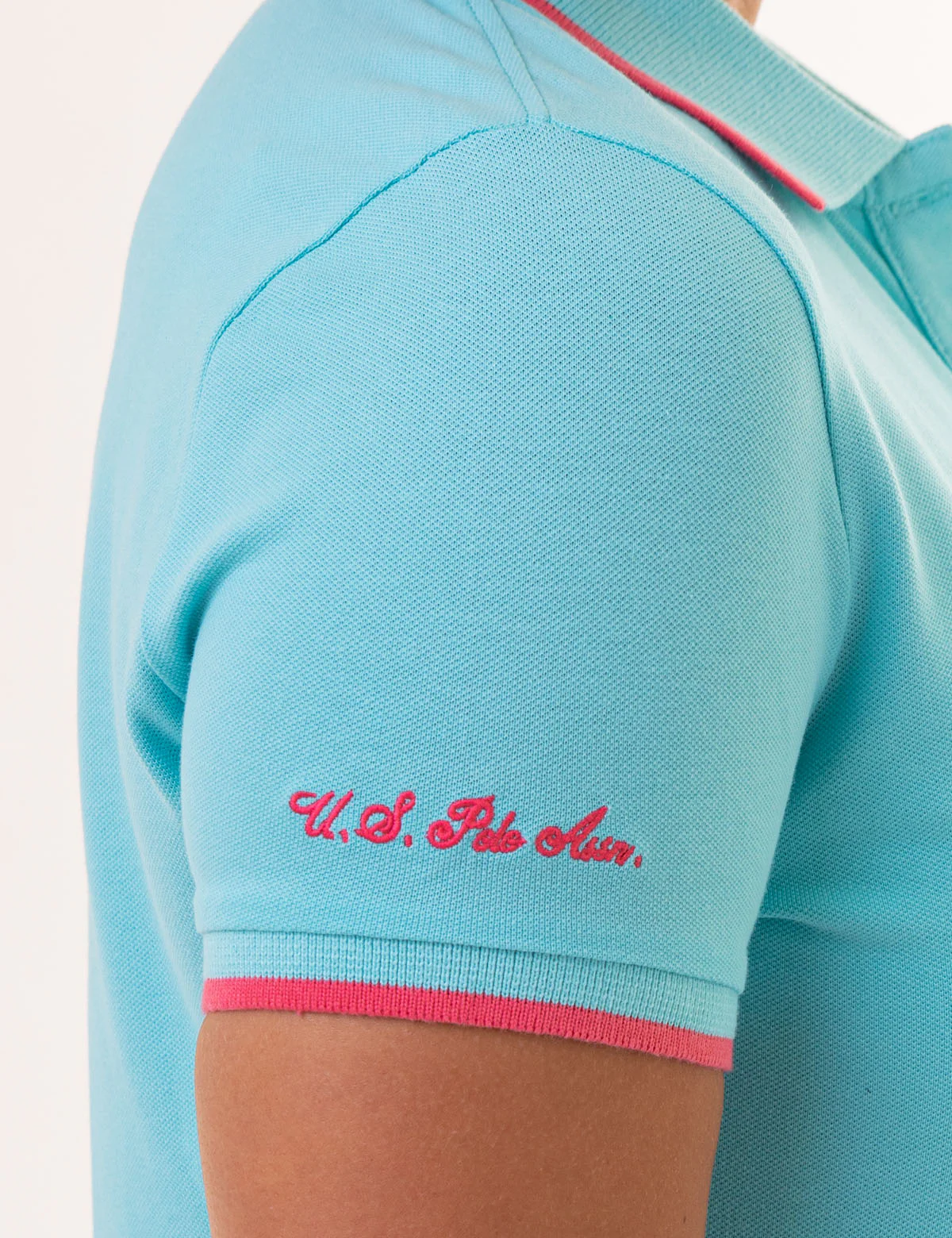 24569-tipped-solid-polo-shirt-2.webp TIPPED SOLID POLO SHIRT