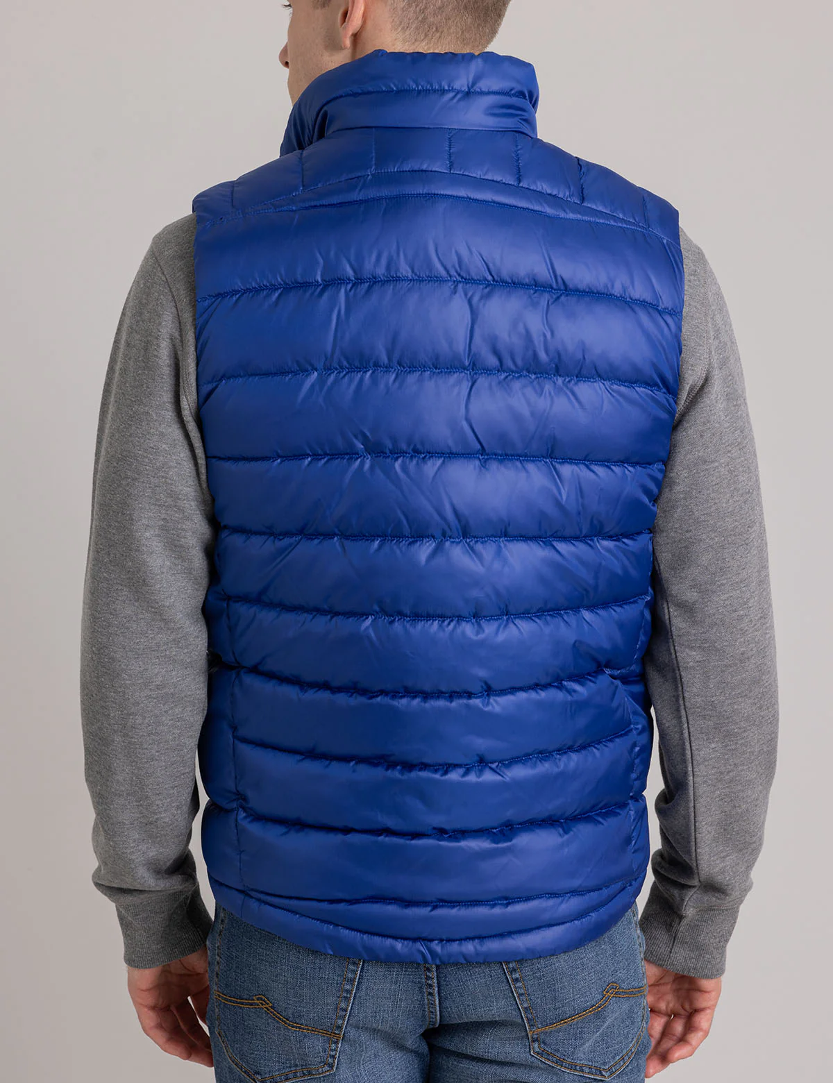 2459-small-channel-quilted-packable-vest-5.webp SMALL CHANNEL QUILTED PACKABLE VEST