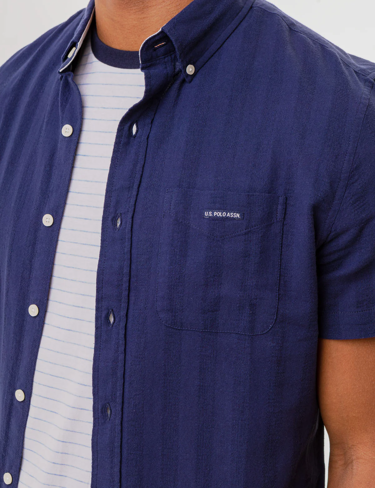 27002-short-sleeve-yarn-dye-dobby-woven-shirt-5.webp SHORT SLEEVE YARN DYE DOBBY WOVEN SHIRT