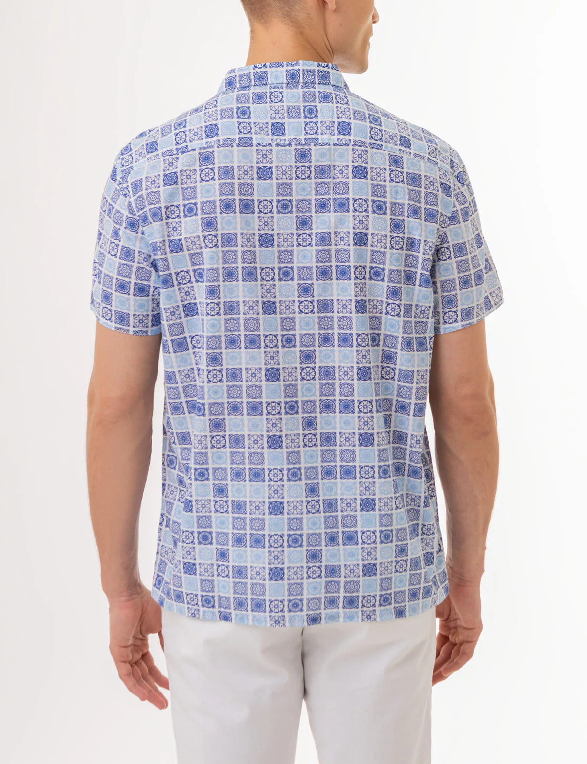 27261-medallion-print-short-sleeve-woven-shirt-4.webp MEDALLION PRINT SHORT SLEEVE WOVEN SHIRT