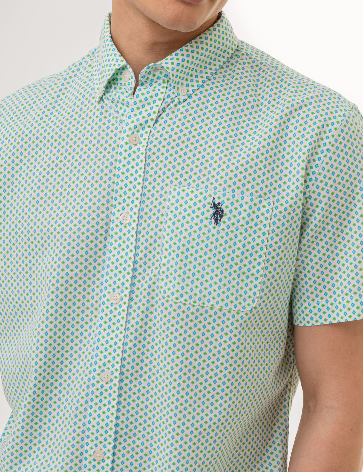 27552-short-sleeve-diamond-print-woven-shirt-2.webp SHORT SLEEVE DIAMOND PRINT WOVEN SHIRT