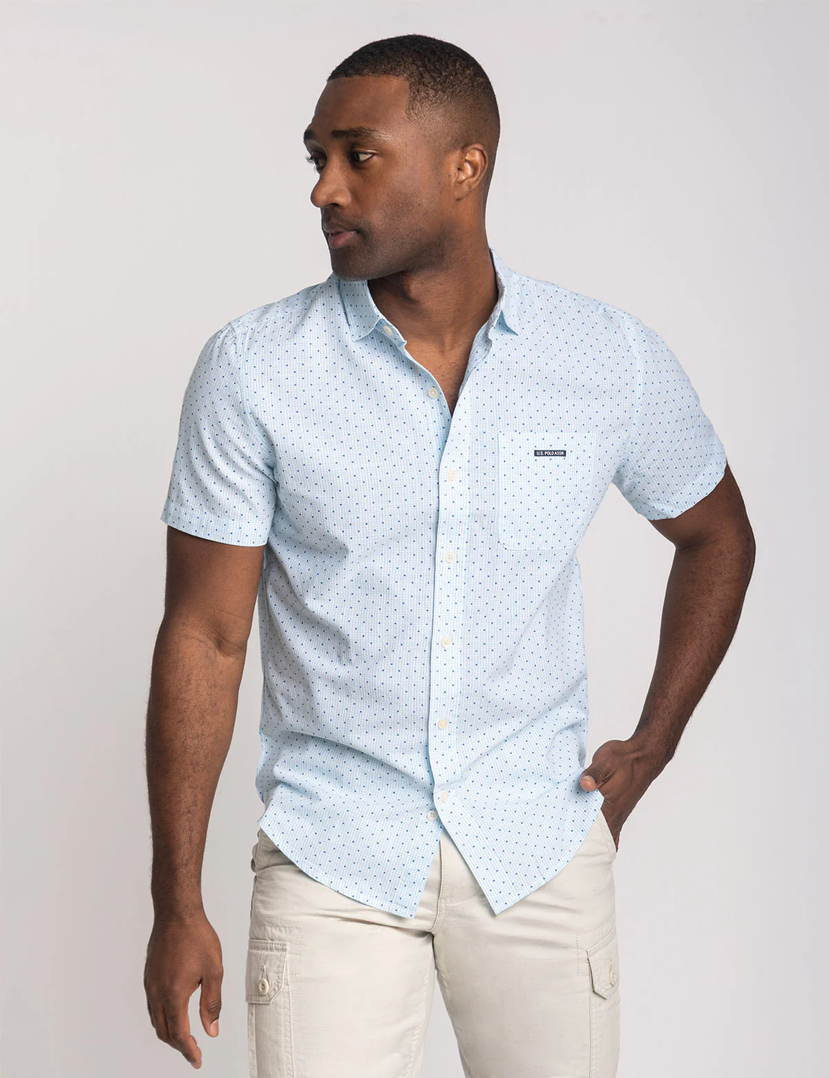 27684-short-sleeve-dot-poplin-shirt-with-pocket-1.webp SHORT SLEEVE DOT POPLIN SHIRT WITH POCKET