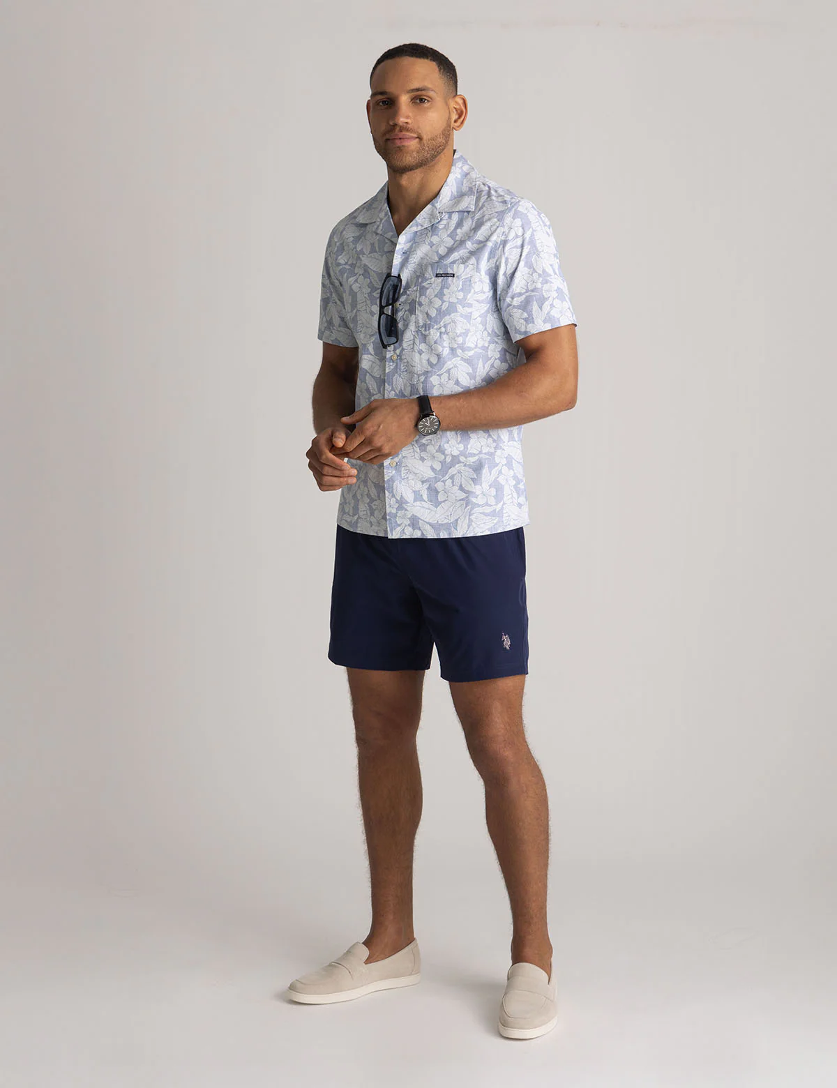27778-short-sleeve-tropical-print-camp-shirt-2.webp SHORT SLEEVE TROPICAL PRINT CAMP SHIRT