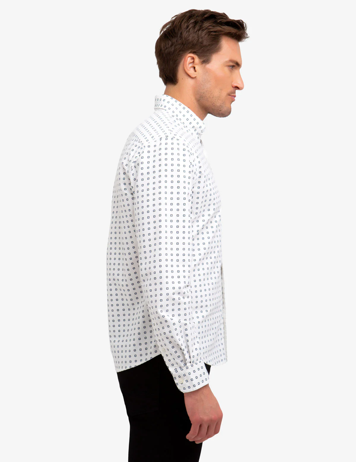 27822-no-tuck-geometric-print-oxford-shirt-3.webp NO-TUCK GEOMETRIC PRINT OXFORD SHIRT.