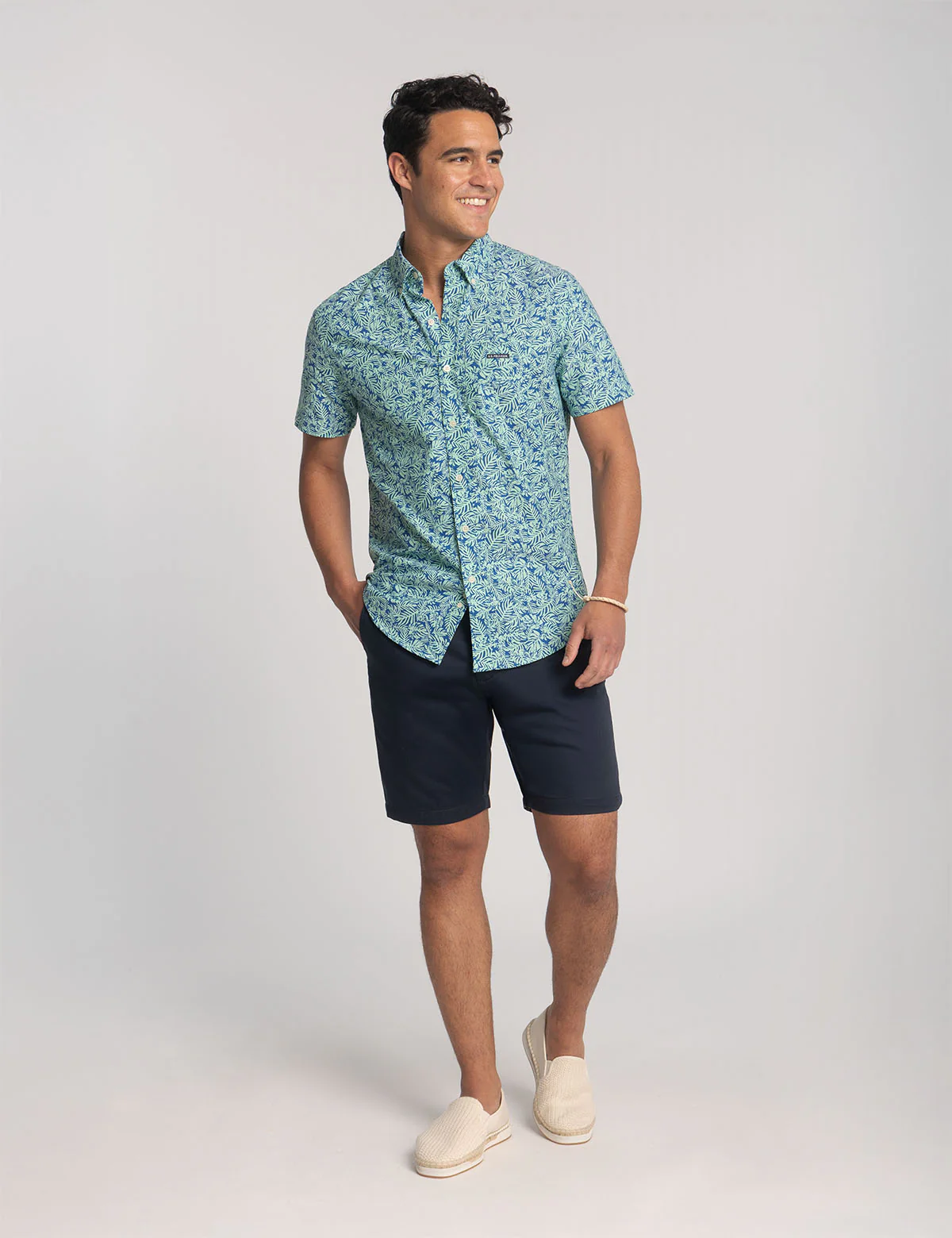 27912-short-sleeve-tropical-print-oxford-shirt-2.webp SHORT SLEEVE TROPICAL PRINT OXFORD SHIRT