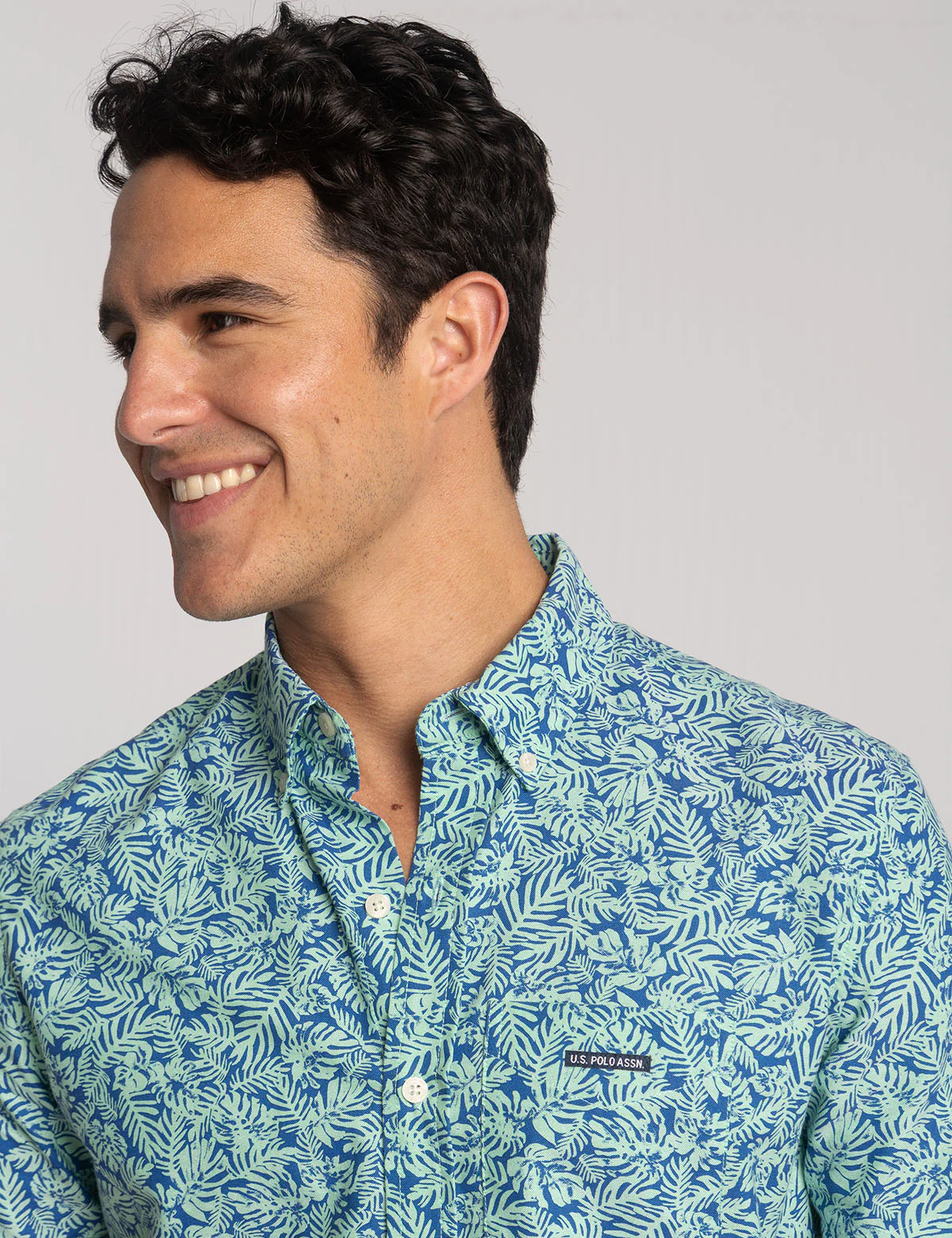 27912-short-sleeve-tropical-print-oxford-shirt-3.webp SHORT SLEEVE TROPICAL PRINT OXFORD SHIRT
