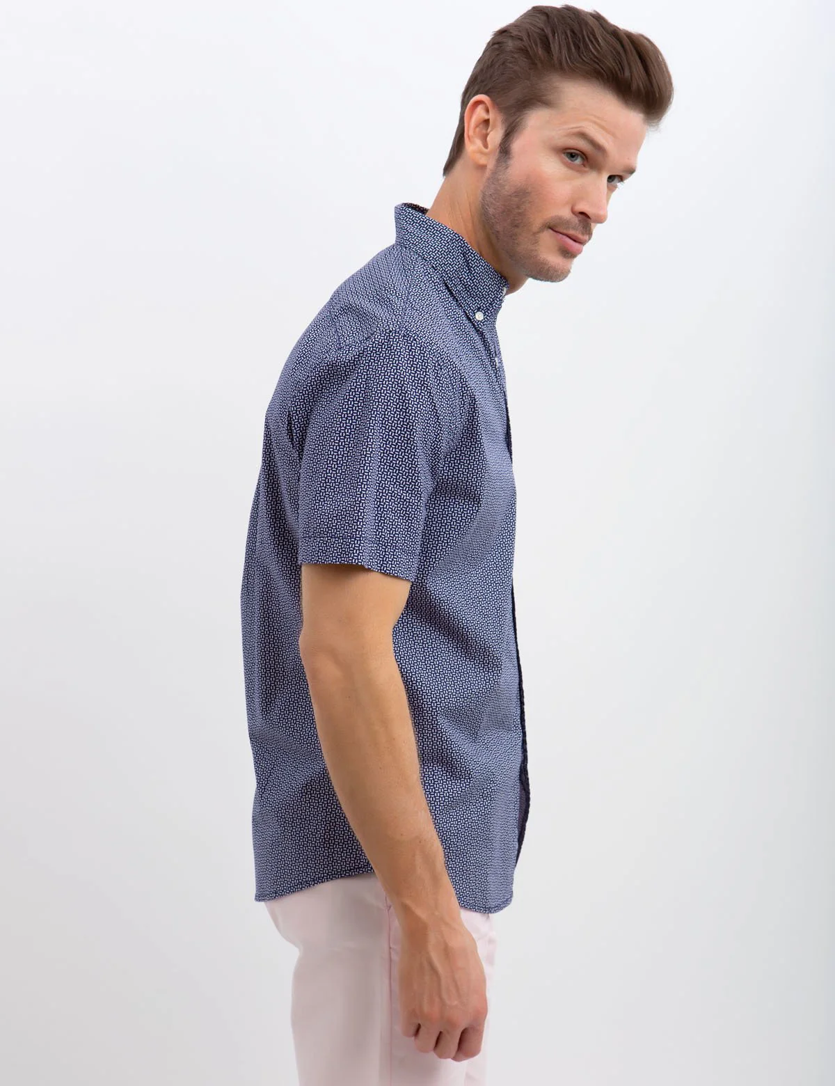 28454-classic-fit-print-on-slub-poplin-shirt-8.webp CLASSIC FIT PRINT ON SLUB POPLIN SHIRT