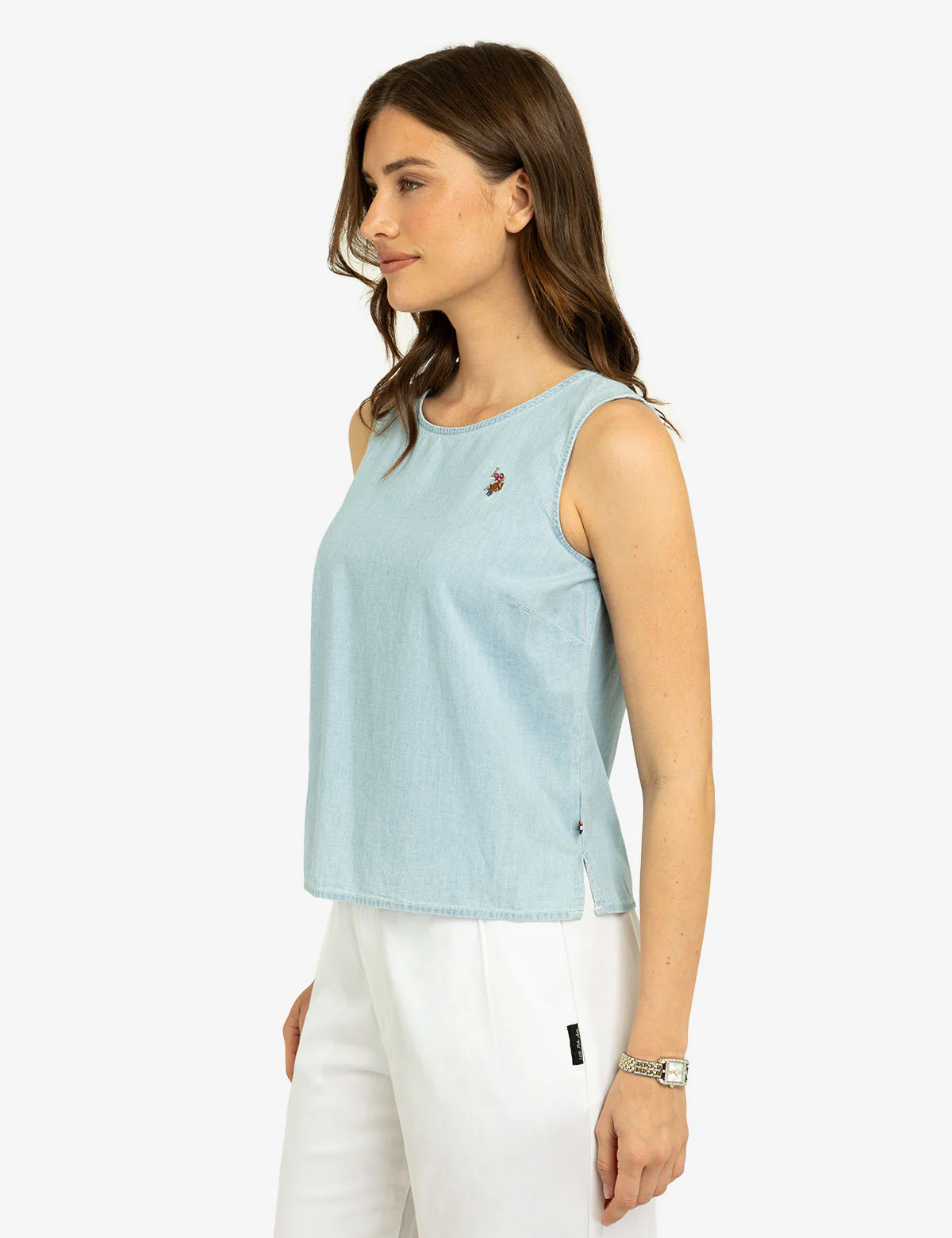 29430-sleeveless-keyhole-back-crop-top-3.webp SLEEVELESS KEYHOLE BACK CROP TOP