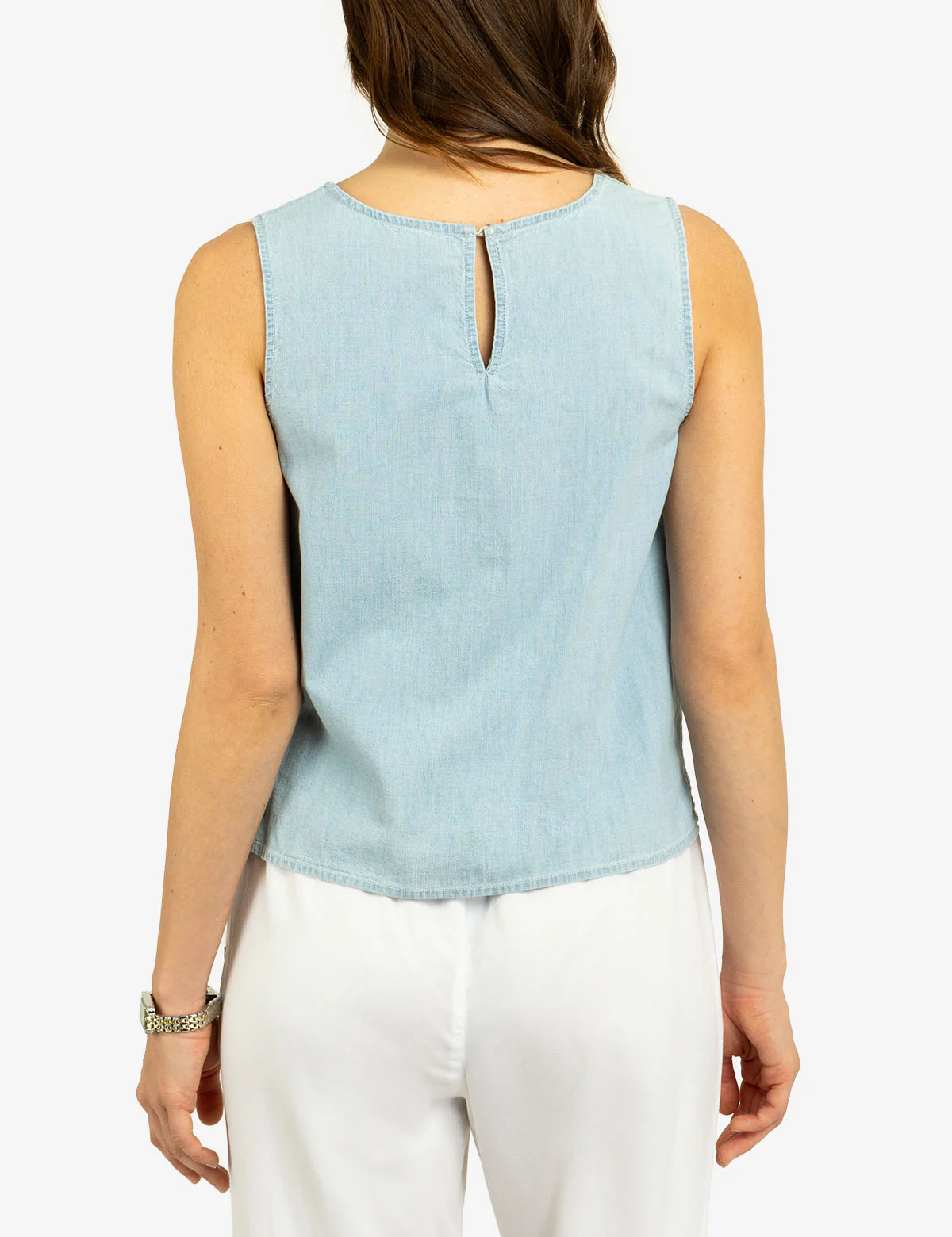 29430-sleeveless-keyhole-back-crop-top-5.webp SLEEVELESS KEYHOLE BACK CROP TOP