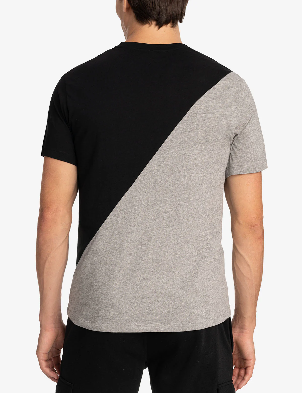 30418-u.s.-polo-assn.-diagonal-colorblock-t-shirt-3.webp U.S. POLO ASSN. DIAGONAL COLORBLOCK T-SHIRT